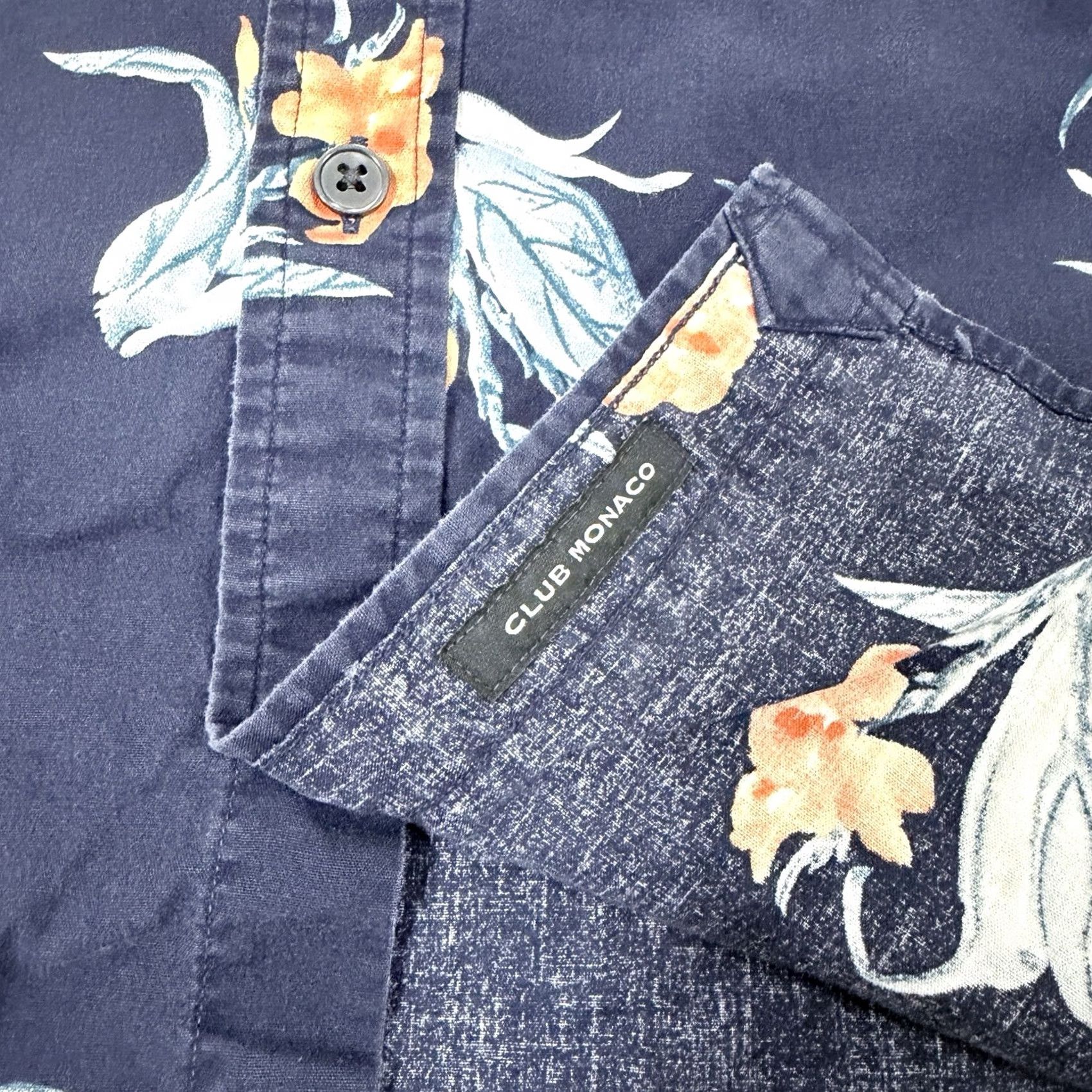 Club Monaco Club Monaco Slim Fit Short Sleeve Floral Button Down Shirt Men's Sz Medium Blue Size US M / EU 48-50 / 2 - 6 Thumbnail