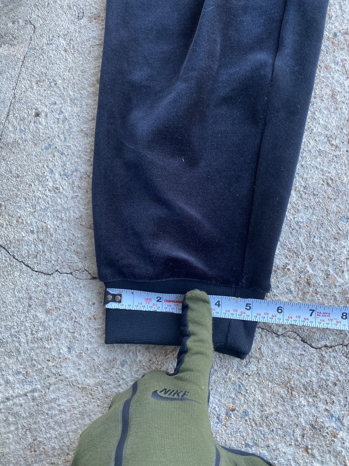 Nike × Vintage Vintage Y2K Nike Velour Black Velvety Jogger Sweatpants Size US 32 / EU 48 - 11 Thumbnail