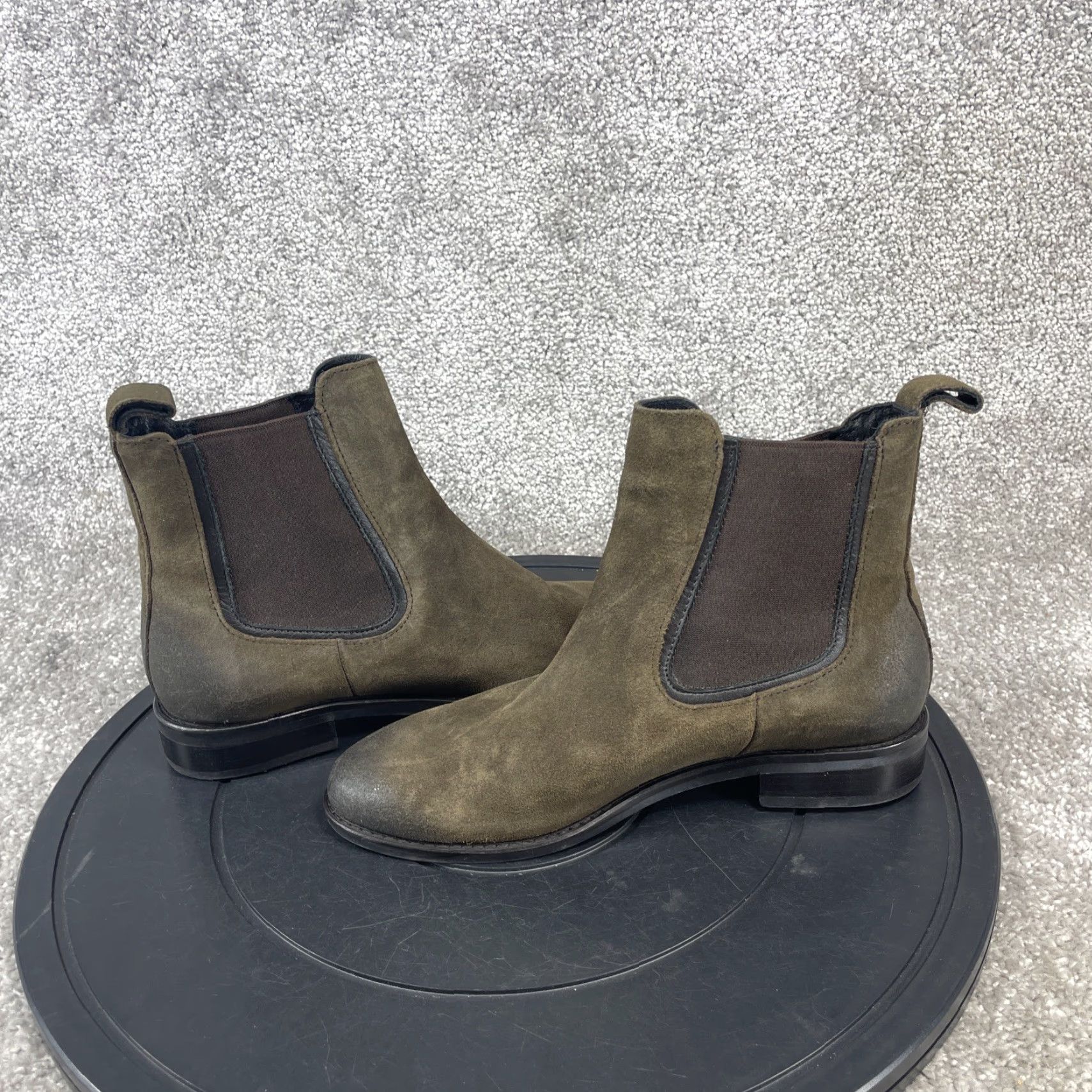 Thursday Boot Company VINTAGE Thursday Boot Company Womens Duchess Chelsea Dark Gray Brown Leather Chelsea Shoes 6.5 Womens Brown Leather Chelsea Size US 6.5 / IT 36.5 - 7 Thumbnail
