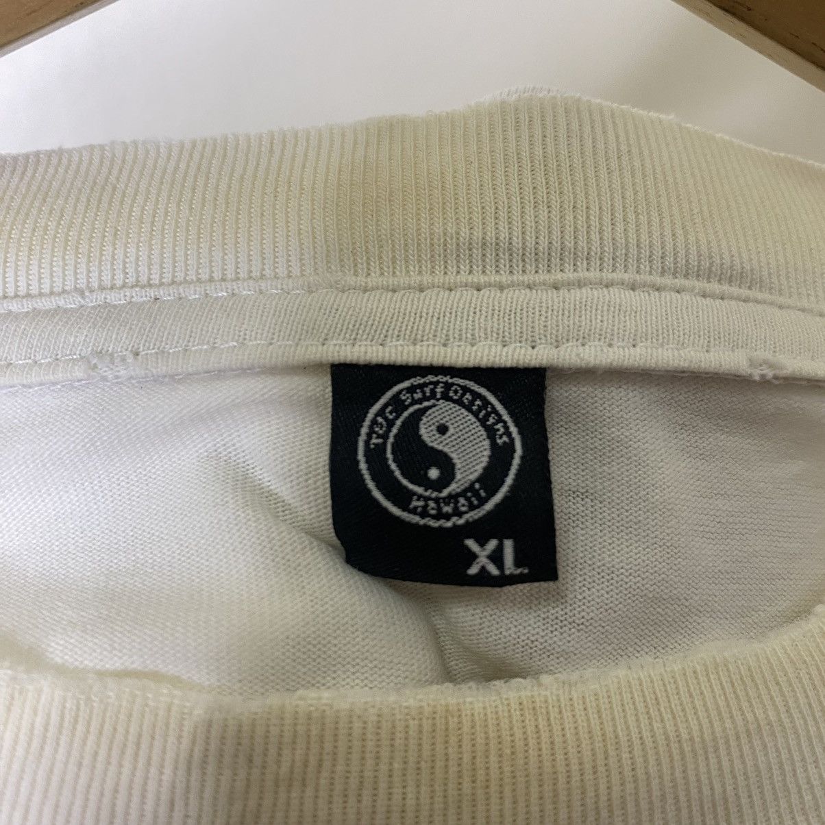 Vintage Vintage Y2K T&C Surf Design Ying Yang Dragon Backhit LS Tee Size US L / EU 52-54 / 3 - 4 Thumbnail