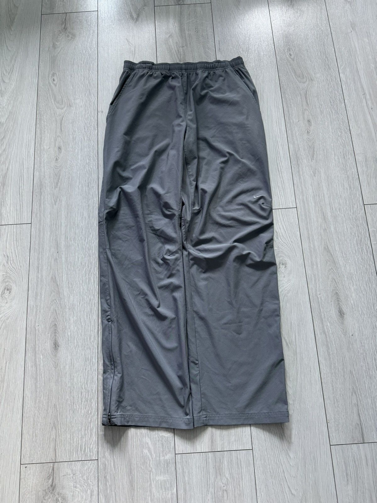 Nike Vintage nike track pants y2k grey parachute gorpcore Size US 34 / EU 50 - 4 Thumbnail