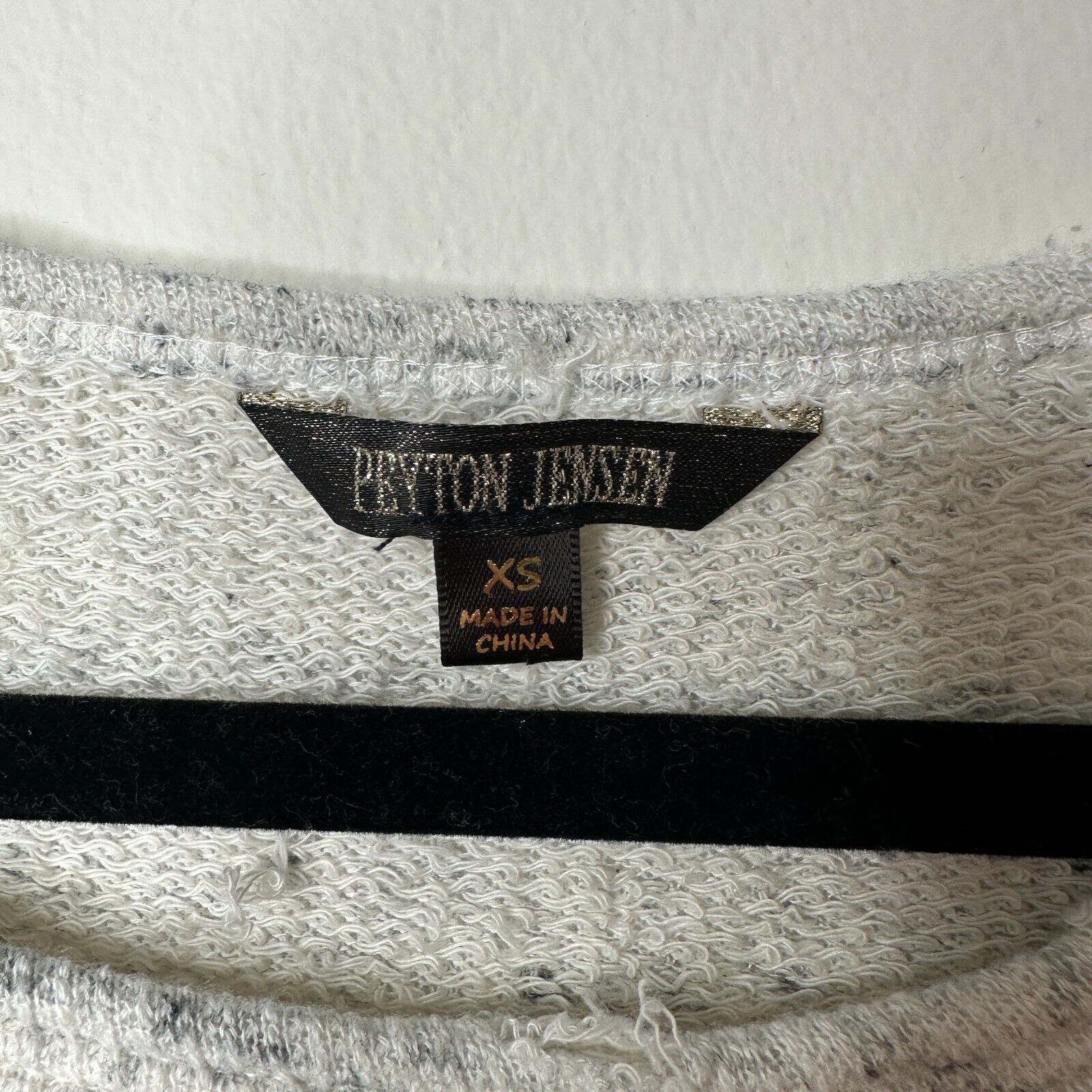 Other Peyton Jensen White-Gray Heathered Embroider Rose Sweater XS Size XS / US 0-2 / IT 36-38 - 4 Thumbnail