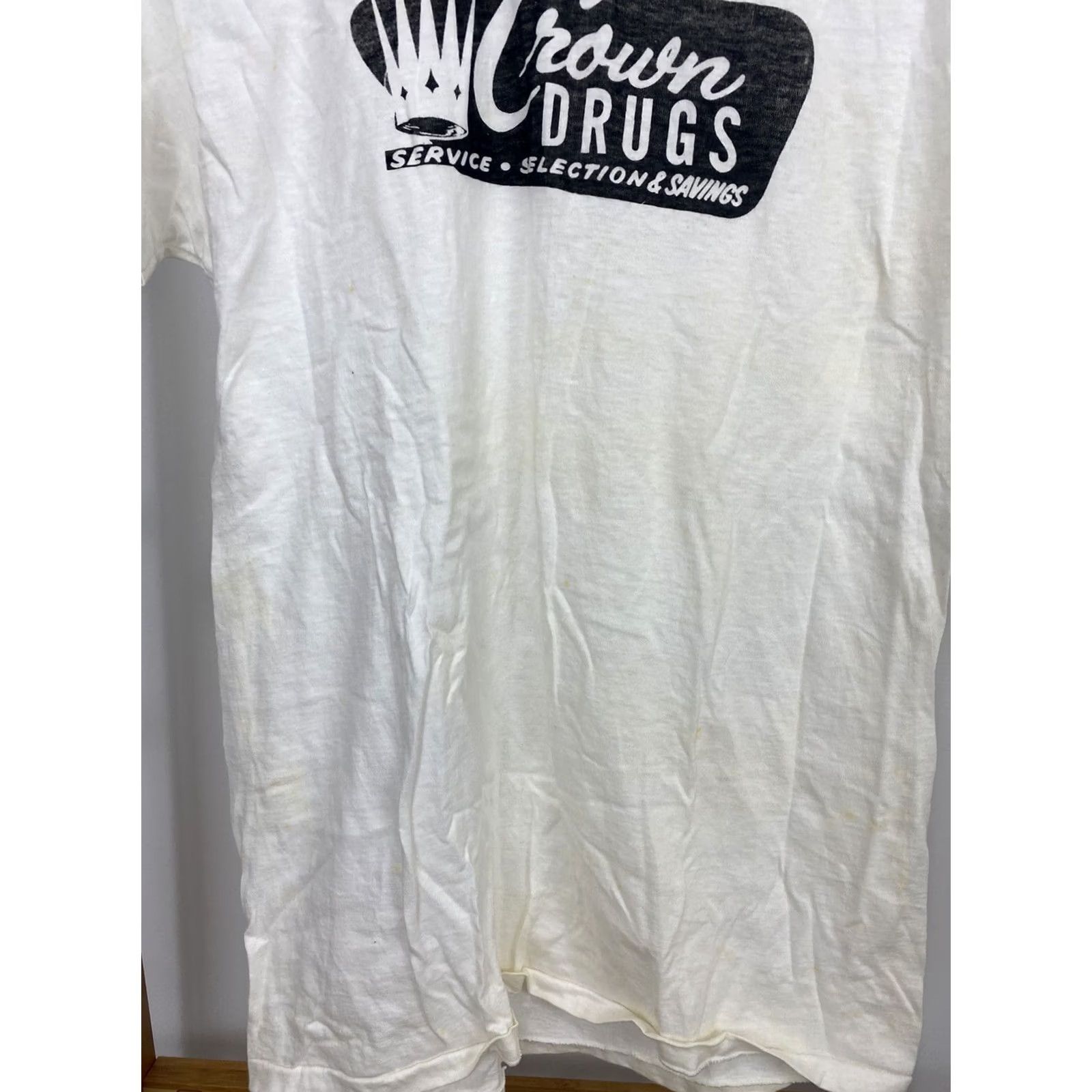 Hanes VINTAGE Hanes T-Shirt Size L 80s Crown Drugs Pharmacy Store Thin Single Stitch White Mens Size US L / EU 52-54 / 3 - 7 Thumbnail