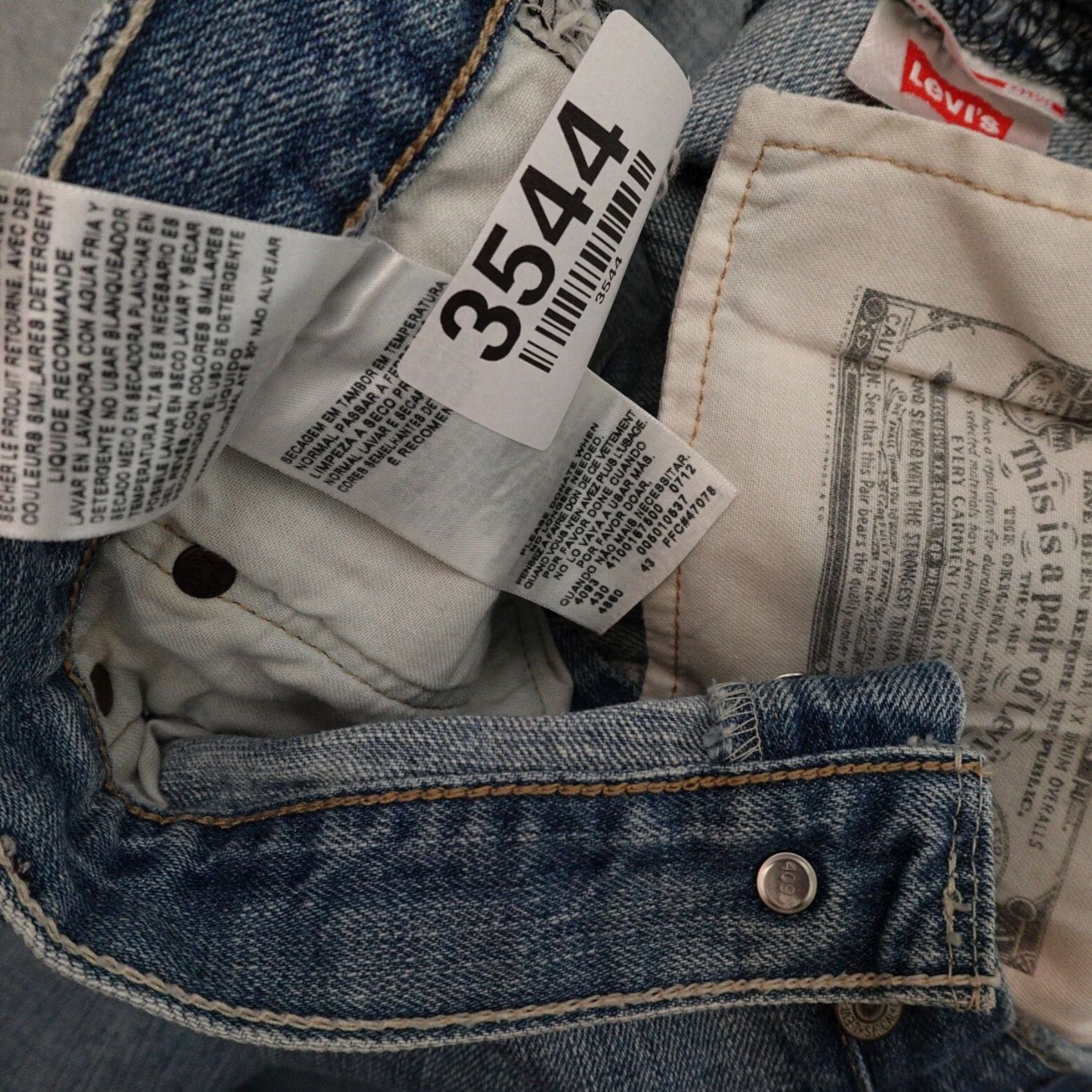 Levi's VINTAGE Levi's 501 Jeans Mens 42 (42x33) Button Fly Blue Size US 42 / EU 58 - 3 Thumbnail