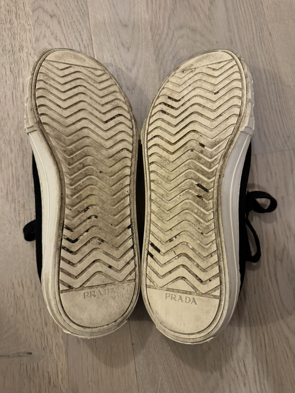 Prada PRADA sneakers SZ UK 6.5 fit as in photos show by tape measu Size US 8 / EU 41 - 18 Thumbnail