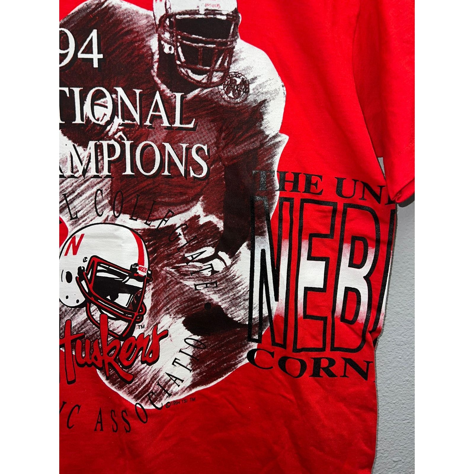 Fruit Of The Loom Vintage Nebraska Cornhuskers Shirt Huskers Football Tee 90s Size US L / EU 52-54 / 3 - 4 Thumbnail