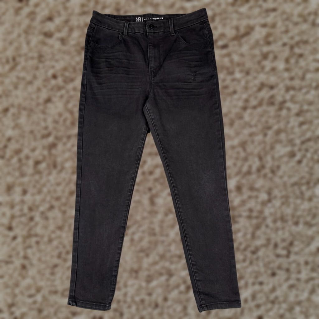 Vintage No Boundaries Jeans Juniors 15 Black High Rise Skinny Cotton Distressed 32x27 Jeans Womens Girls/Adults Size 36" / US 14 / IT 50 - 1 Thumbnail