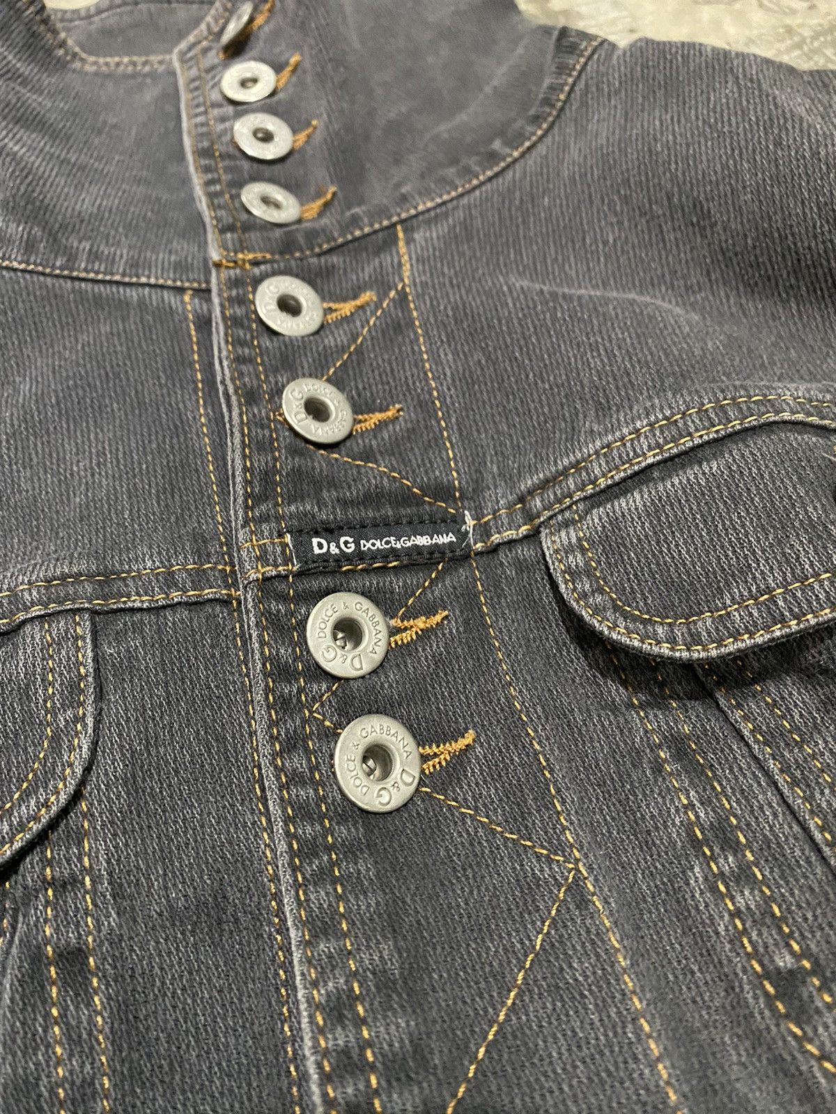 Dolce & Gabbana 1990s Dolce Gabbana Multibutton Quilted denim trucker jacket Size US XS / EU 42 / 0 - 6 Thumbnail
