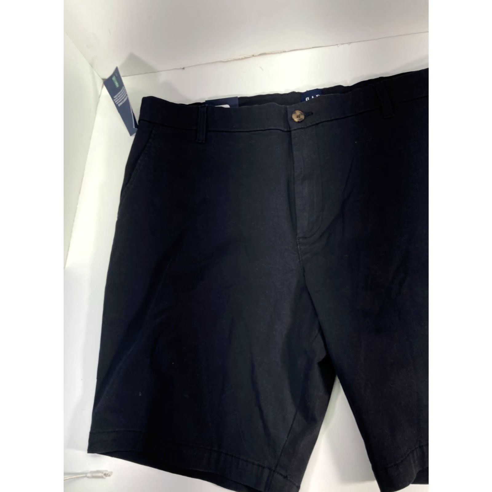 Gap Gap Chino Shorts Mens 38 Black Flat Front Pockets Stretch NWT Size US 38 / EU 54 - 2 Thumbnail