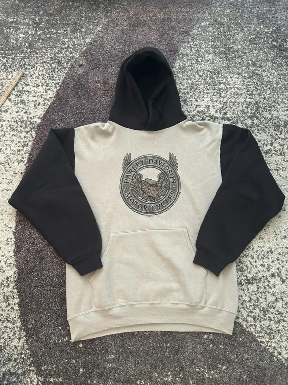 Harley Davidson Harley-Davidson Poole’s Cycle Two-Tone Hoodie – Hamilton, ON Size US L / EU 52-54 / 3 - 1 Thumbnail