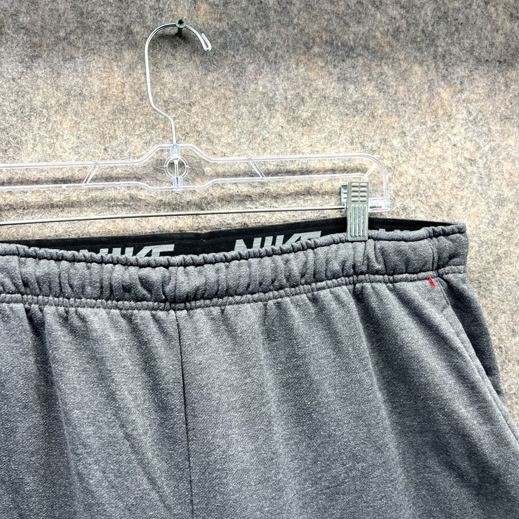 Nike VINTAGE Nike Sweatpants Men 2XL Gray Athletic Training Dri Fit Polyester Jogger Knit XXL Pants Women? Size US 39 - 7 Thumbnail