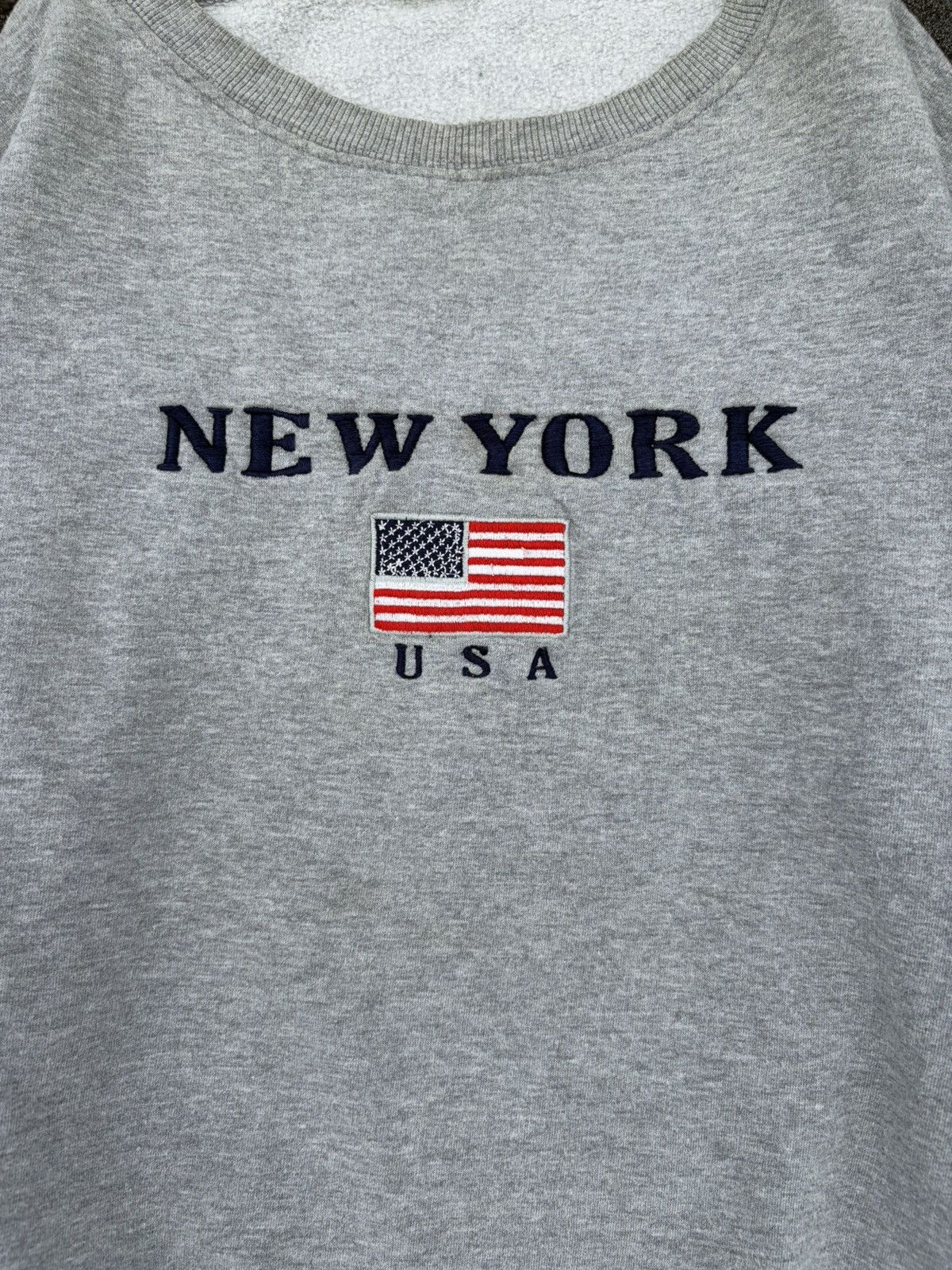 Vintage Vintage NYC boxy crewneck grey large 90’s Y2k Size US L / EU 52-54 / 3 - 4 Thumbnail