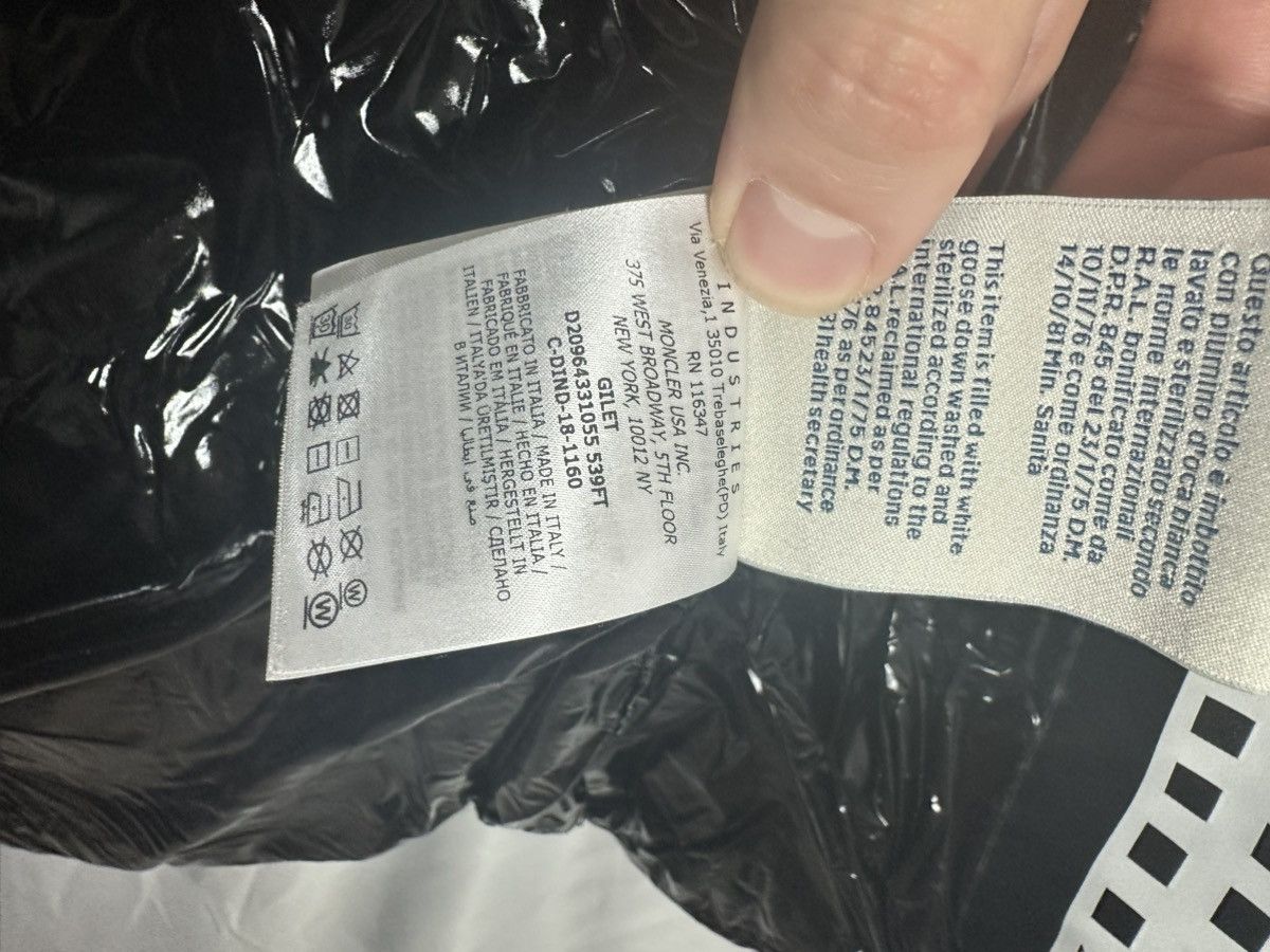 Moncler Genius × Palm Angels MONCLER GENIUS X PALM ANGELS VEST Size US L / EU 52-54 / 3 - 13 Thumbnail