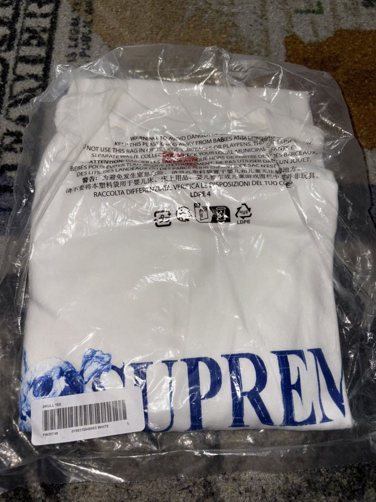 Supreme Supreme Skull Tee White Size US L / EU 52-54 / 3 - 1 Preview