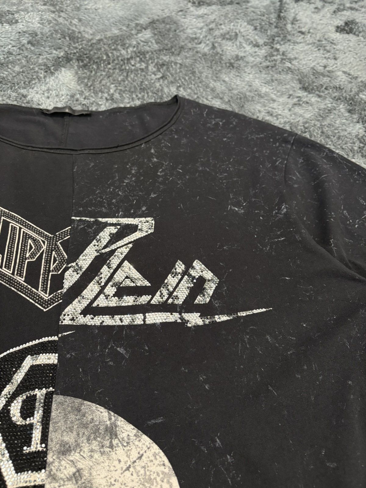 Philipp Plein Philipp Plein Distressed Distributed Worldwide Tee Size US XL / EU 56 / 4 - 5 Thumbnail