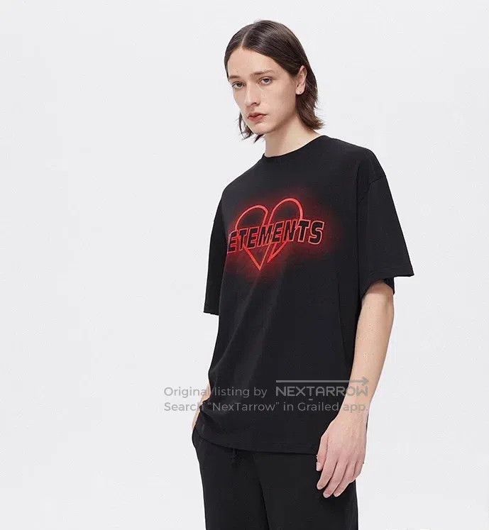 Vetements Vetements Heart logo short-sleeve Size US M / EU 48-50 / 2 - 1 Thumbnail