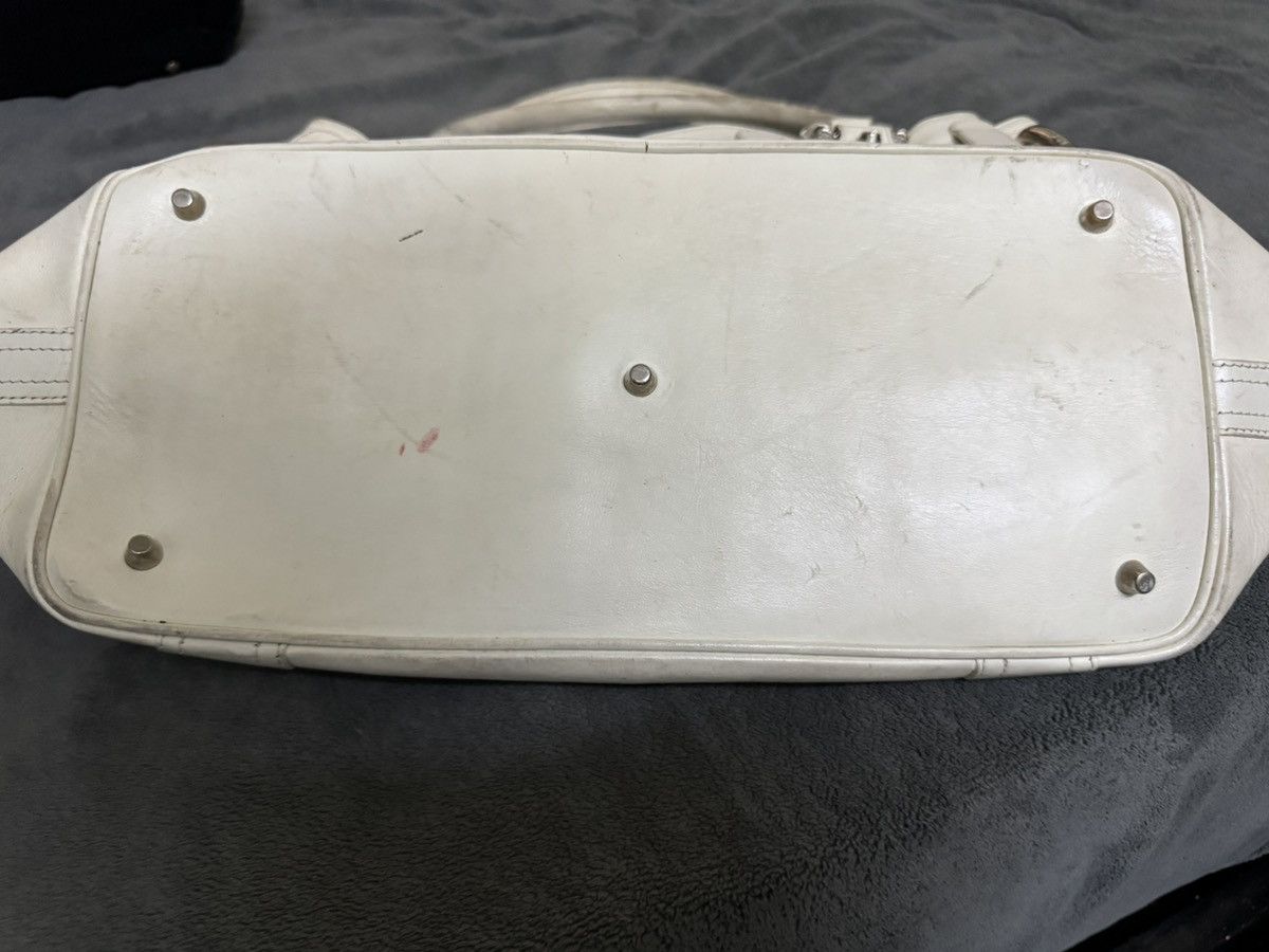 Burberry Burberry Belt White Quilted Leather Tote Bag Size ONE SIZE - 13 Thumbnail