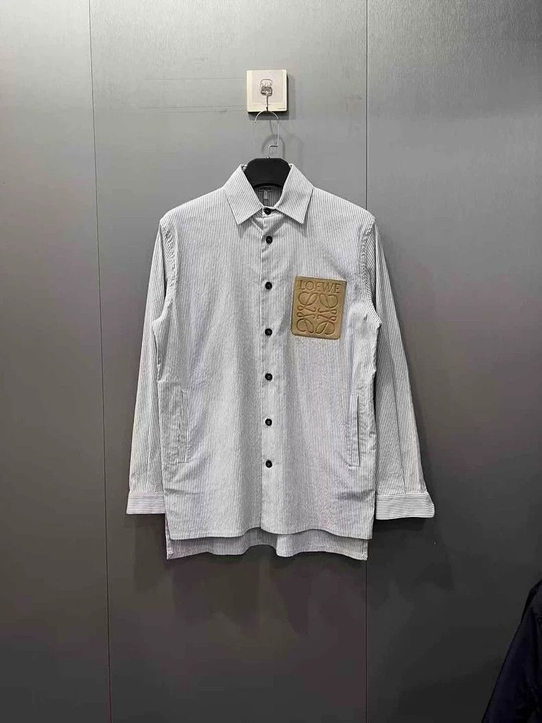 Loewe LOEWE size44 Gray suede embossed shirt jacket Size US S / EU 44-46 / 1 - 1 Thumbnail
