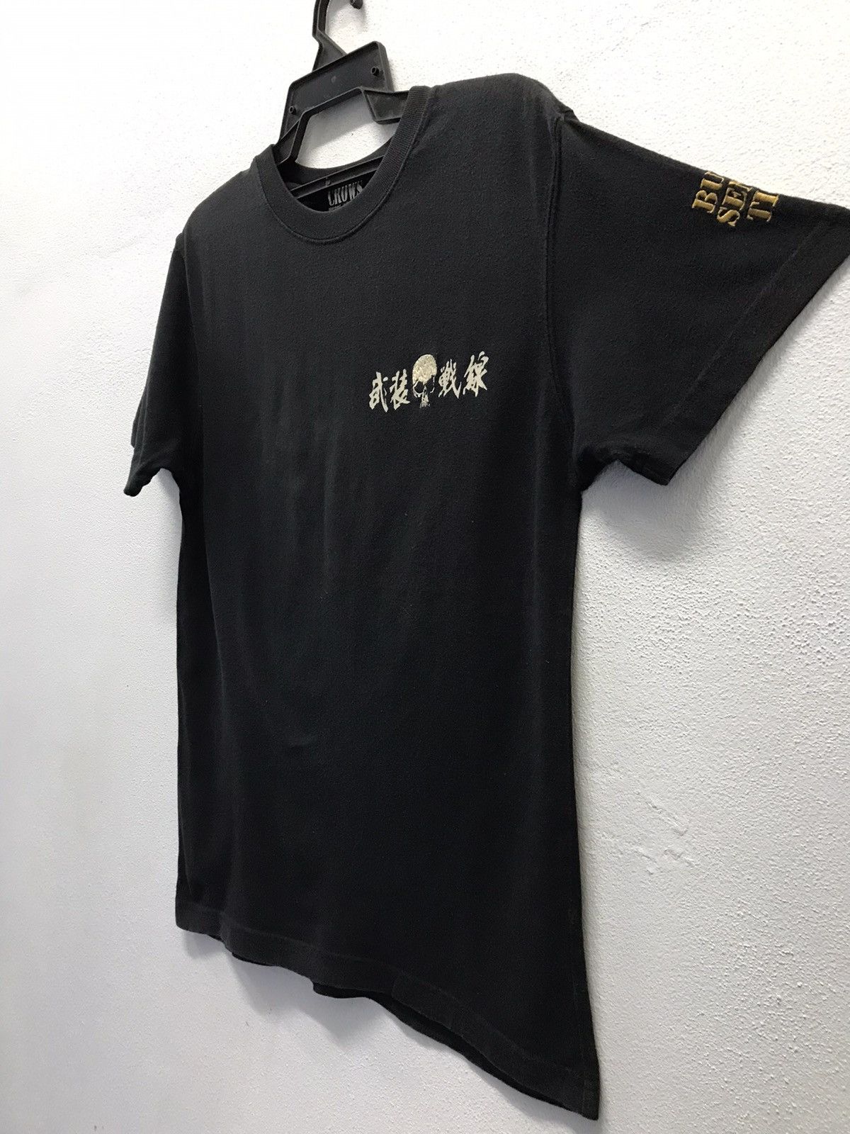 Japanese Brand × Vintage Vintage Crows The Front Of Arnament Shirt Size US M / EU 48-50 / 2 - 5 Thumbnail
