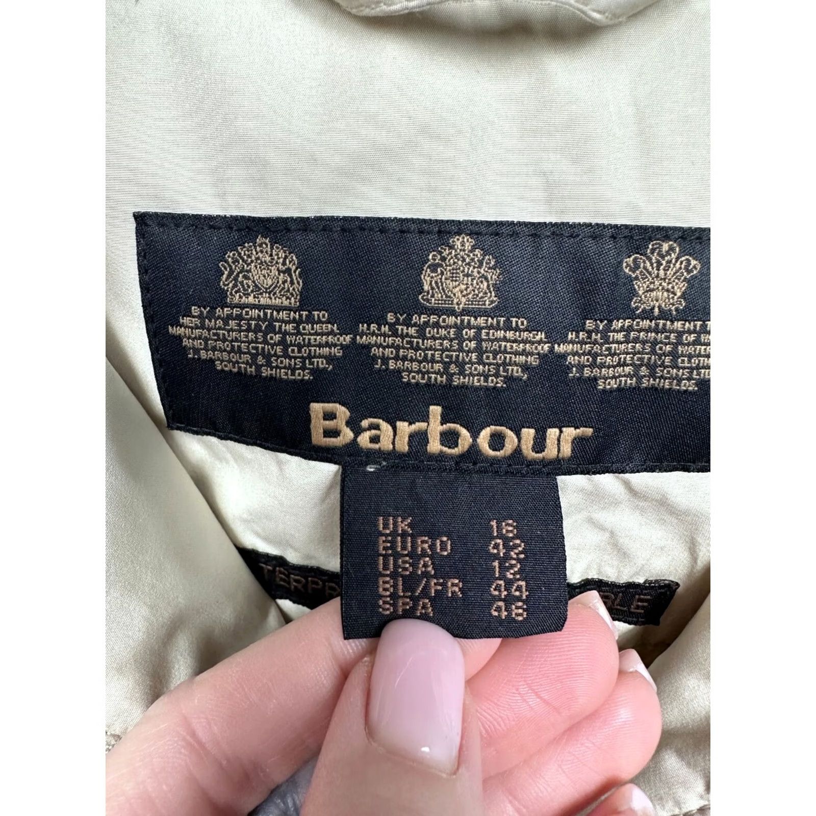 Barbour VINTAGE Barbour Amelia Jacket Womens Barbour Amelia UK 16 Beige XL Polyester Solid Long Sleeve Zip 2010s Womens Size XL / US 12-14 / IT 48-50 - 4 Thumbnail