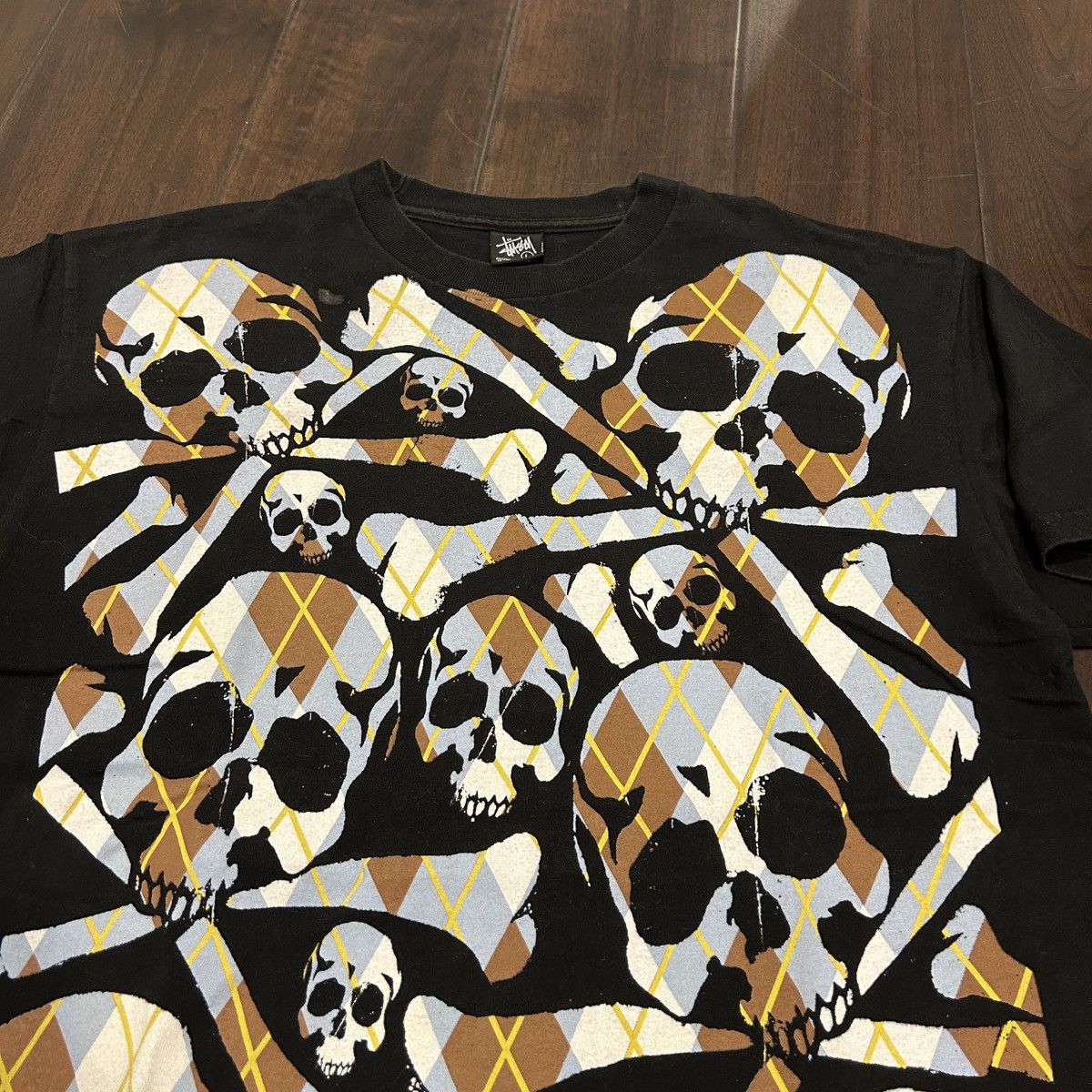 Stussy Stussy All Over Skull and Bones Print Tee size Large Size US L / EU 52-54 / 3 - 1 Thumbnail