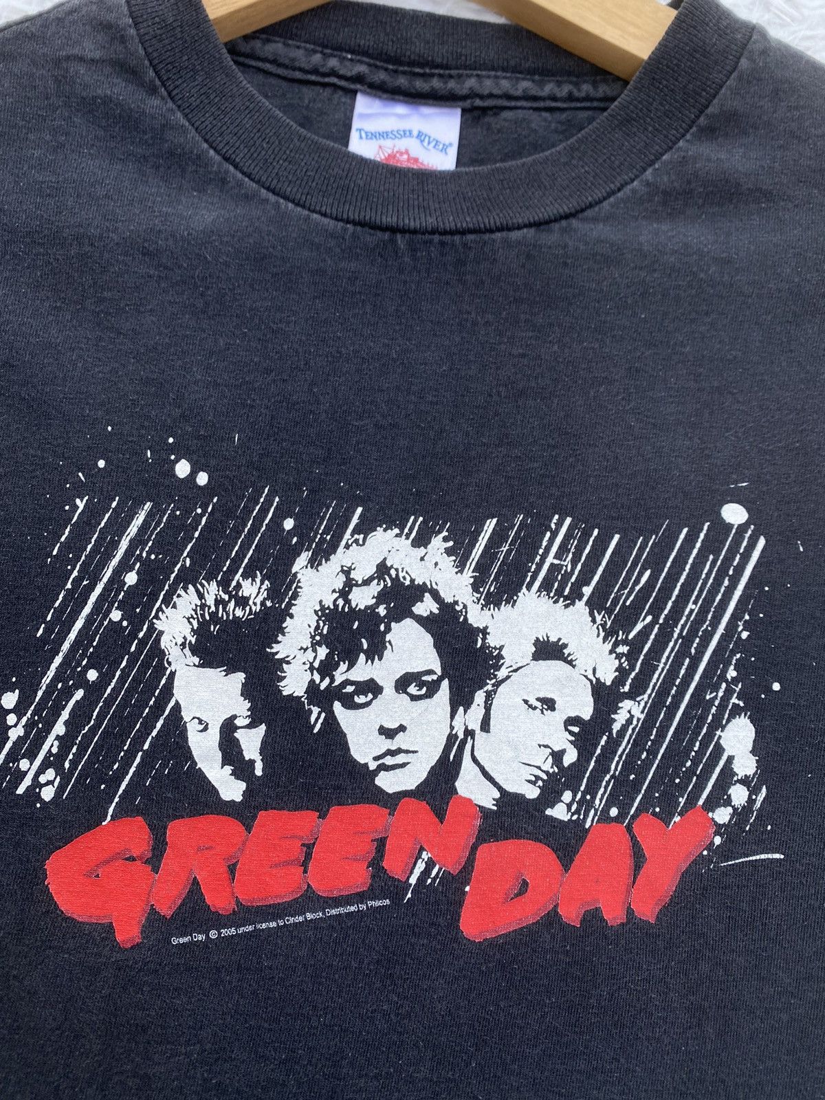 Band Tees Rare Vintage Green Day Under Licence to cinder Block BandTee Size US S / EU 44-46 / 1 - 12 Thumbnail