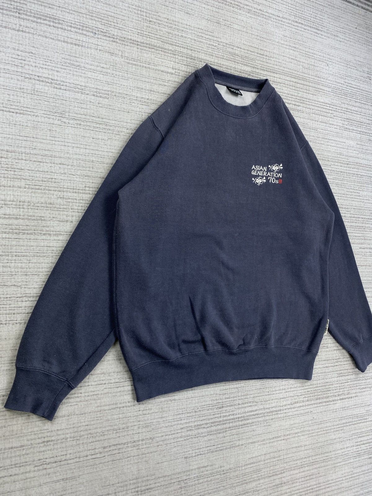Edition Japan × Japanese Brand × Vintage Vintage Holdhug Asian Generation 70s Sukajan Sweatshirt Size US L / EU 52-54 / 3 - 3 Thumbnail
