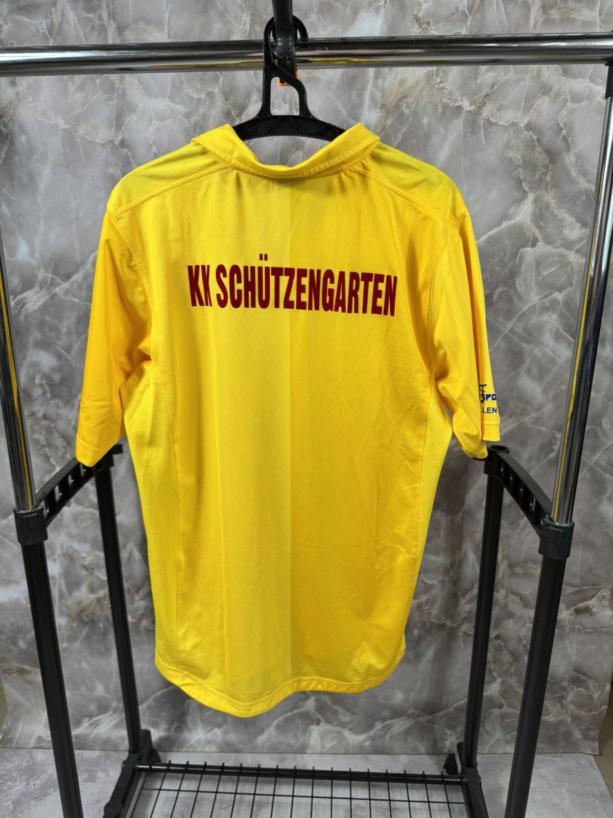 Vintage Nike Zurich Schutzengarten Beer Soccer Jersey Size US M / EU 48-50 / 2 - 3 Thumbnail
