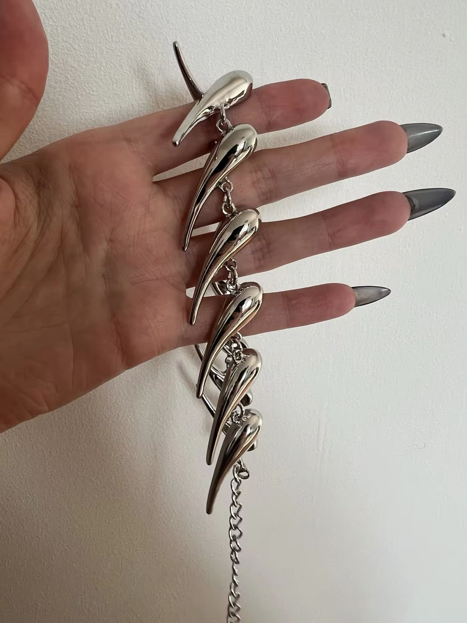 Vintage Metal Water Drop Thorn Pendants Necklaces Size ONE SIZE - 5 Thumbnail