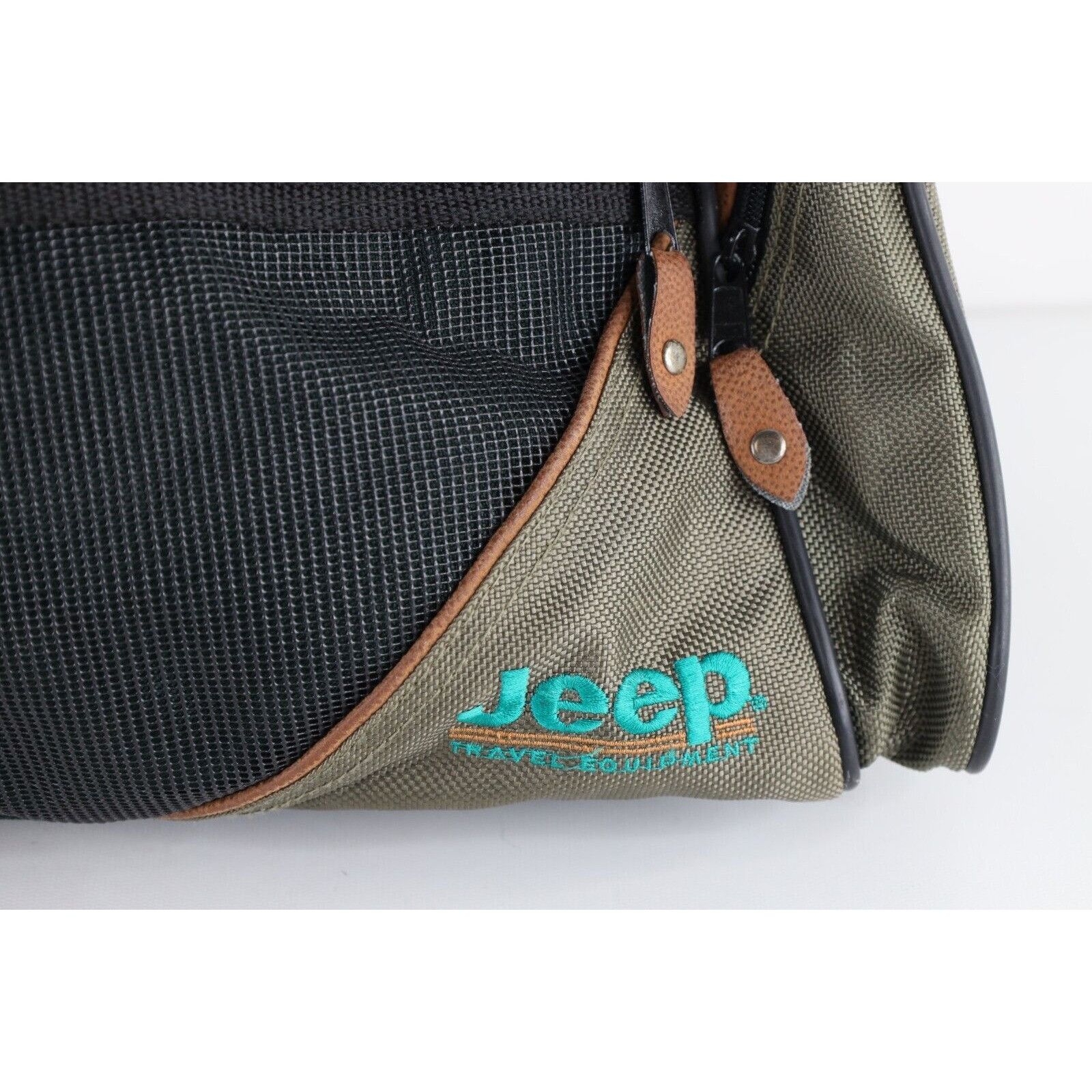 Jeep × Vintage Vintage 90s Y2K Jeep Motors Travel Equipment Duffel Bag Size ONE SIZE - 2 Thumbnail
