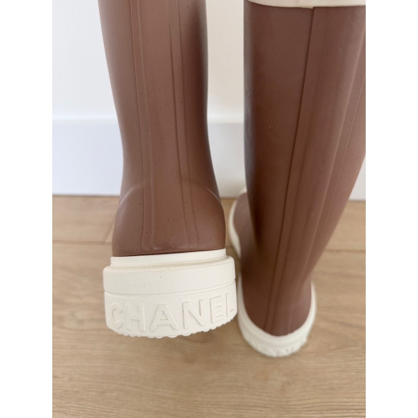 Chanel Chanel Beige White CC Logo High Pull On Rubber Rain Boots 42 Size US 12 / IT 42 - 23 Thumbnail