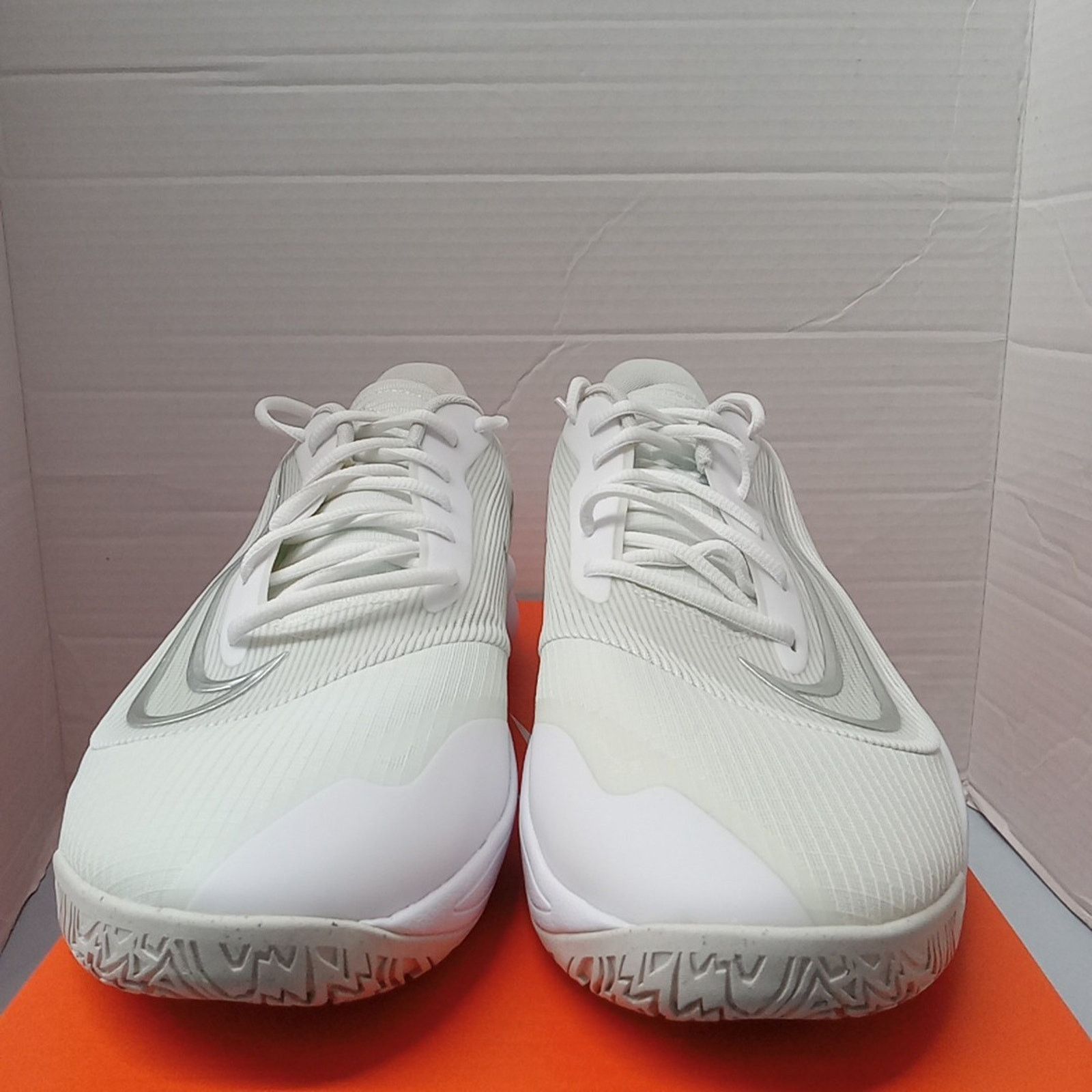 Nike Men’s 11.5 Nike Precision VII Basketball Sneaker White Grey Size US 11.5 / EU 44-45 - 2 Thumbnail