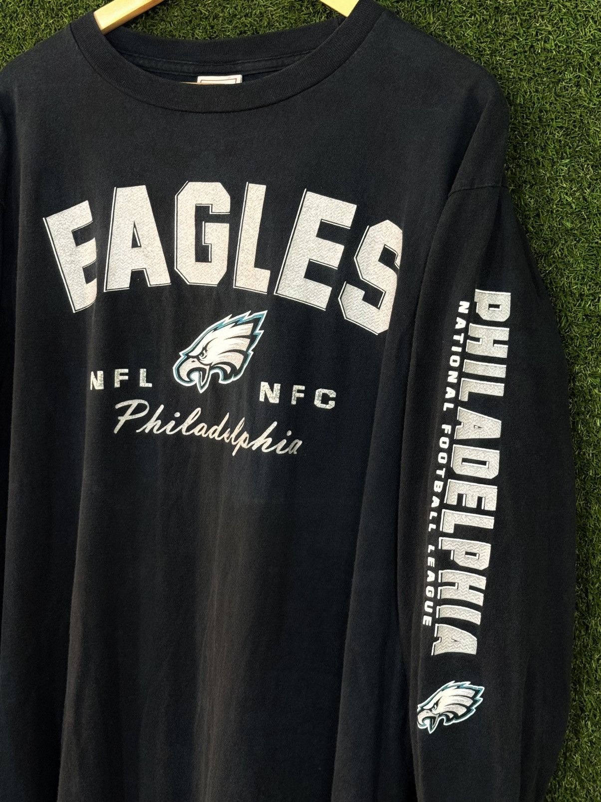 NFL Vintage Philadelphia Eagles Football Black Heavyweight Shirt Size US L / EU 52-54 / 3 - 2 Thumbnail