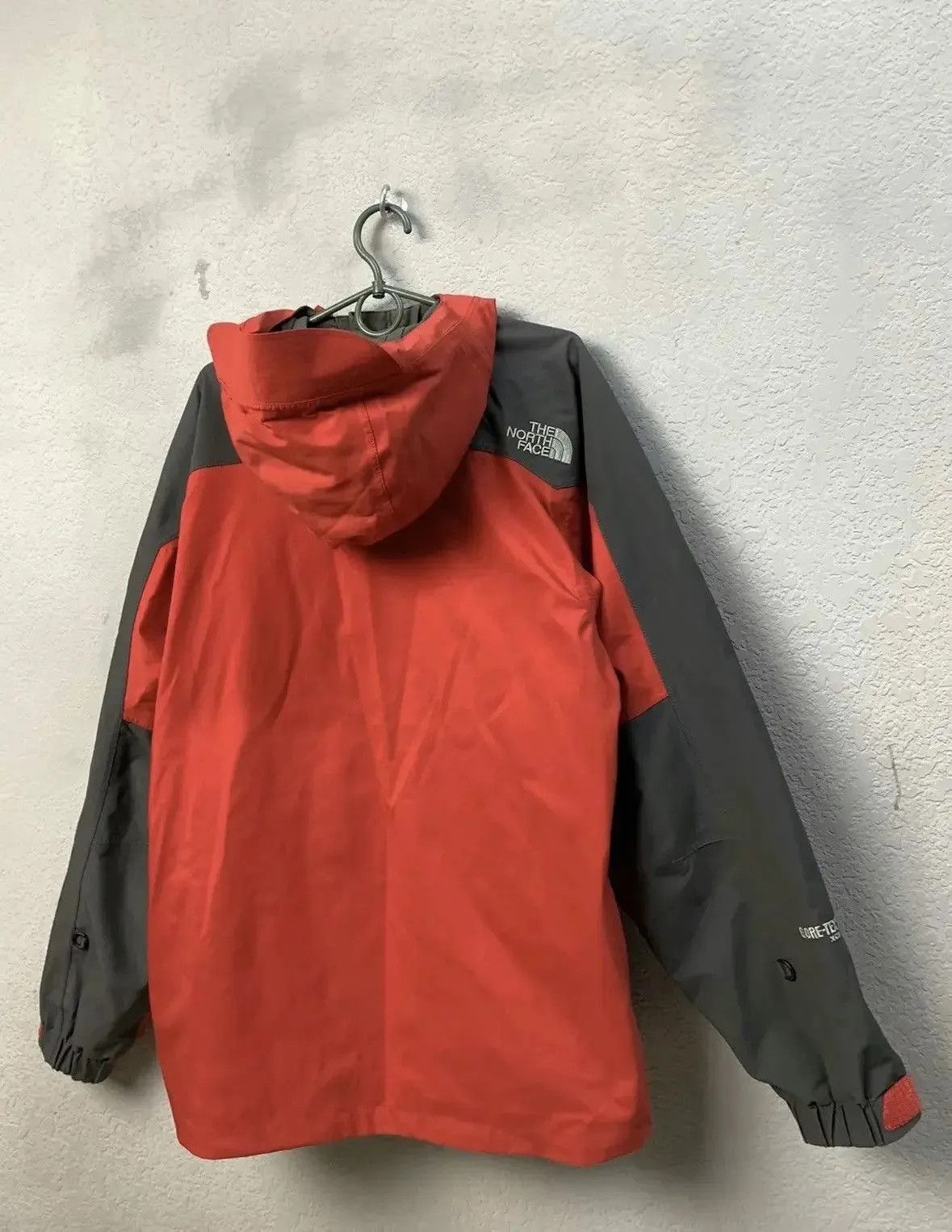 Goretex vintage Gore Tex The north face Jacket Hyvent TNF raincoat Size US M / EU 48-50 / 2 - 2 Thumbnail
