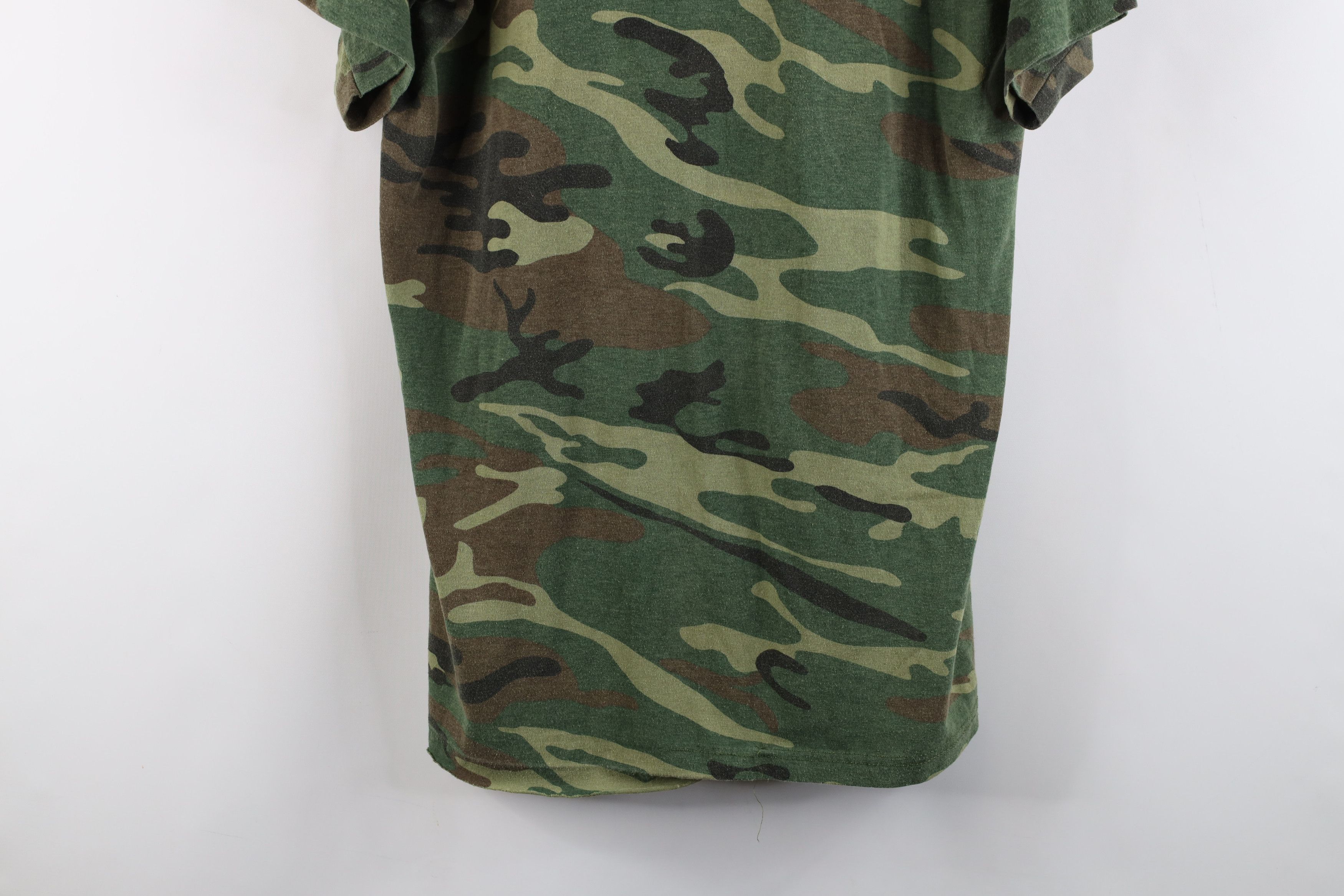 Vintage Vintage 70s 80s Streetwear Thin Camouflage T-Shirt USA Size US L / EU 52-54 / 3 - 3 Thumbnail