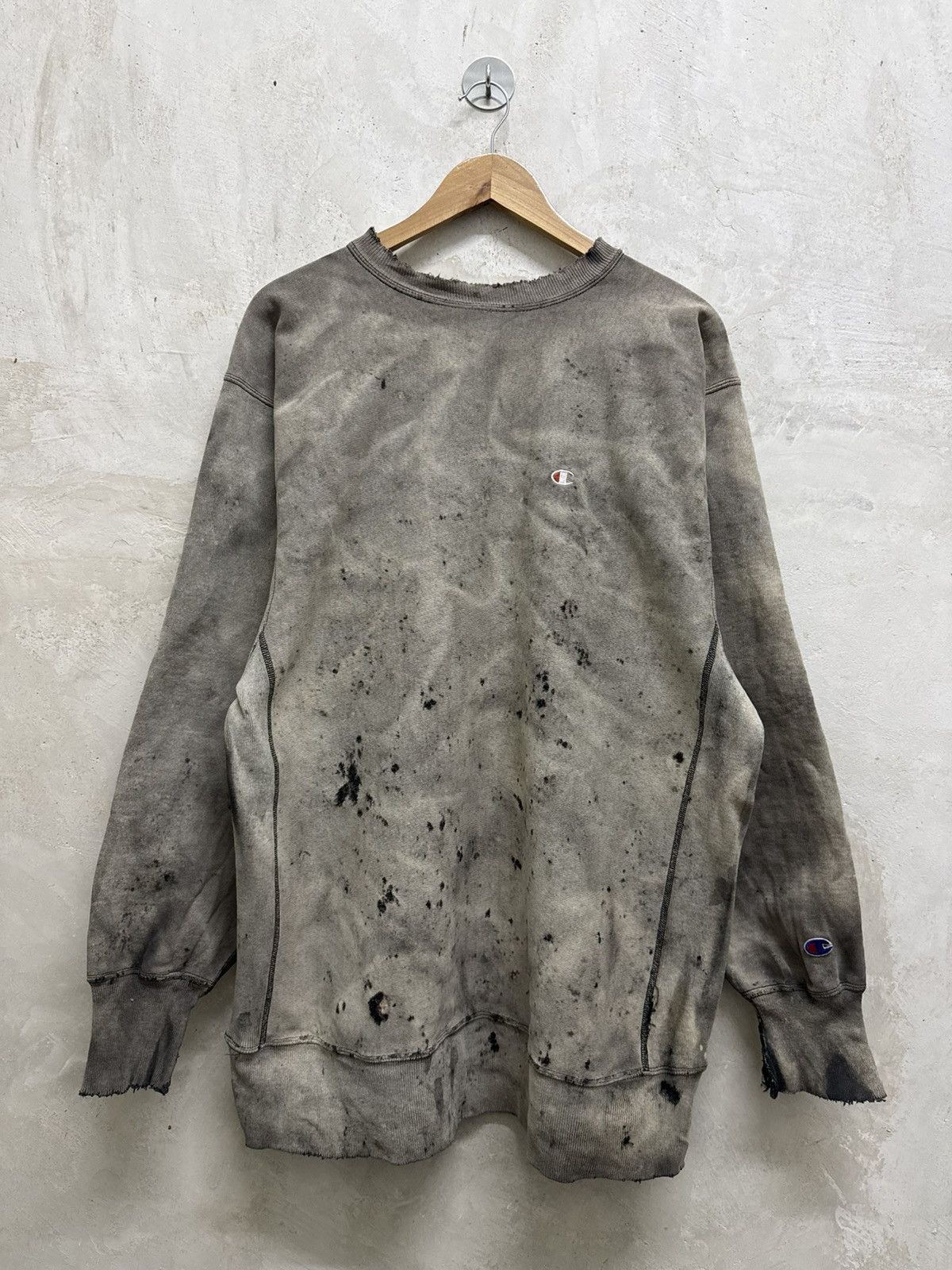 Champion Vintage 90’s Distressed Champion Reverse Weave Crewneck Size US XXL / EU 58 / 5 - 1 Thumbnail