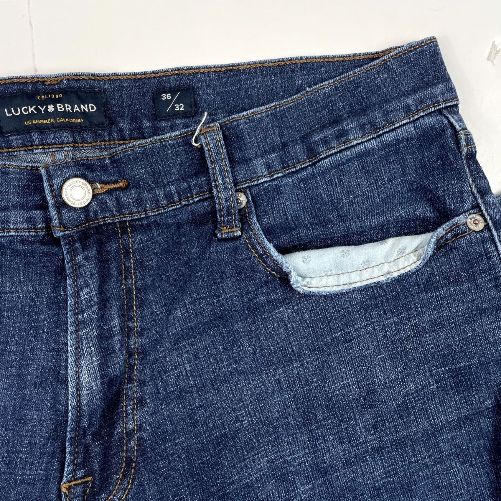 Lucky Brand Lucky Brand Jeans Men 36 x 32 Blue 221 Straight Leg Dark Wash Denim Stretch Work Jeans Regular Rise Embroidered Logo 5-Pocket Size US 36 / EU 52 - 6 Thumbnail