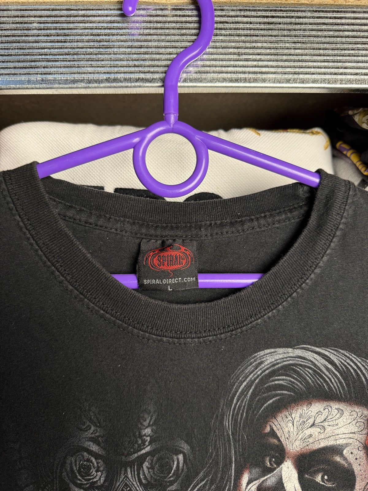 Band Tees Vintage Y2K Adult Horror Face Skeleton Spiral Tee Size US L / EU 52-54 / 3 - 5 Thumbnail