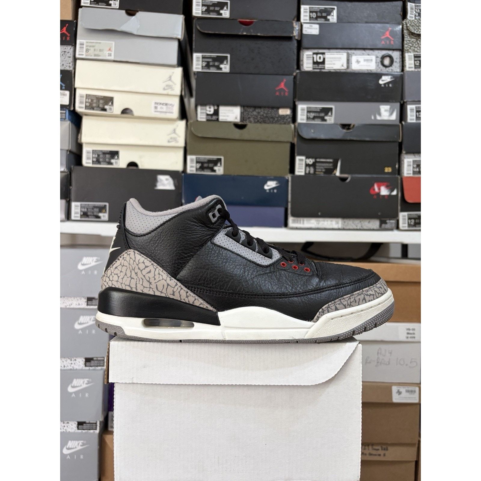 Jordan Brand Size 10 - Jordan 3 Retro OG Black Cement (2024) (DN3707-010) Size US 10 / EU 43 - 1 Thumbnail