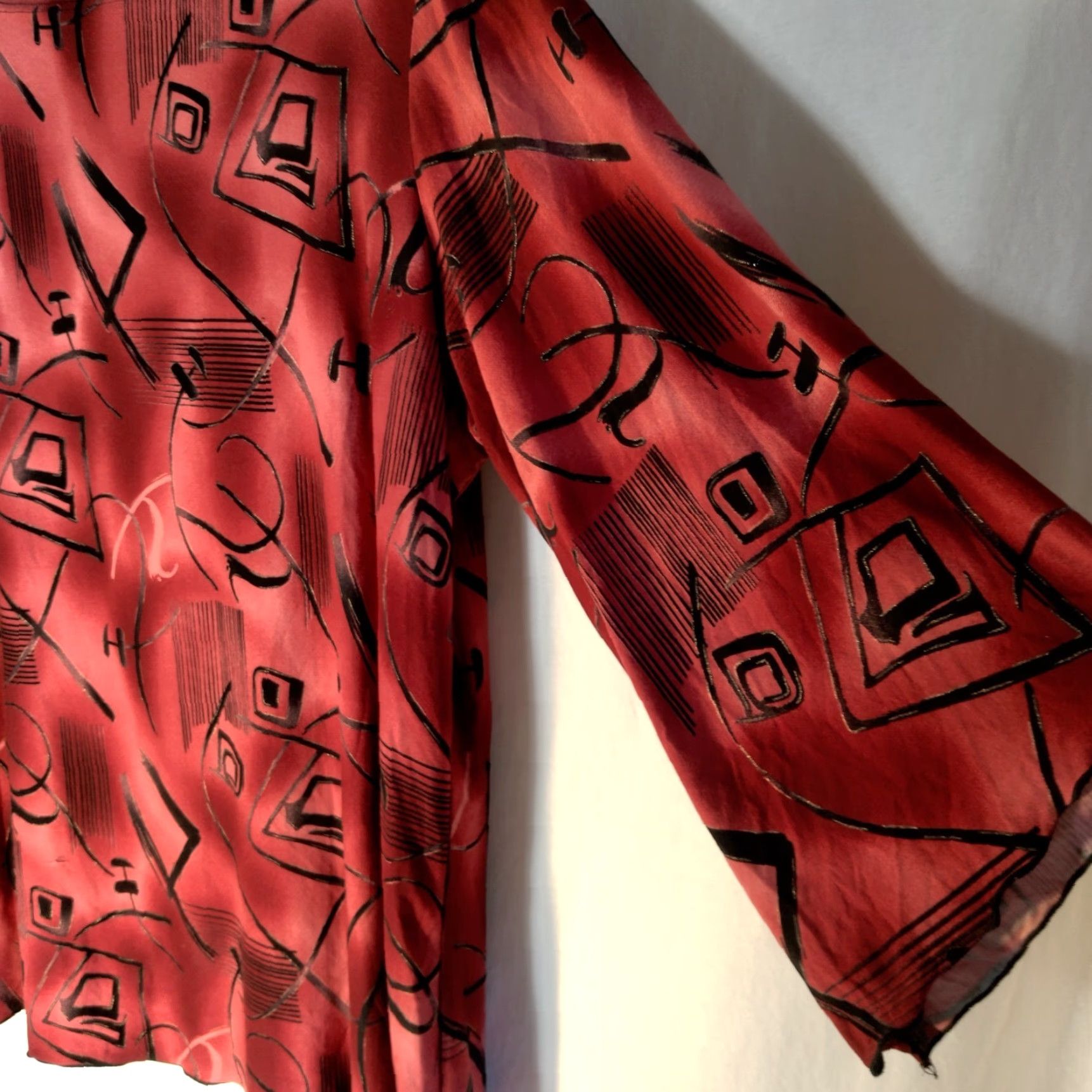 4SDESIGNS VINTAGE Abstract MKM Designs Shirt 2XL Plus Size Tunic Red Fultter Sleeve Gold Flaws Size XXL / US 16-18 / IT 52-54 - 7 Thumbnail
