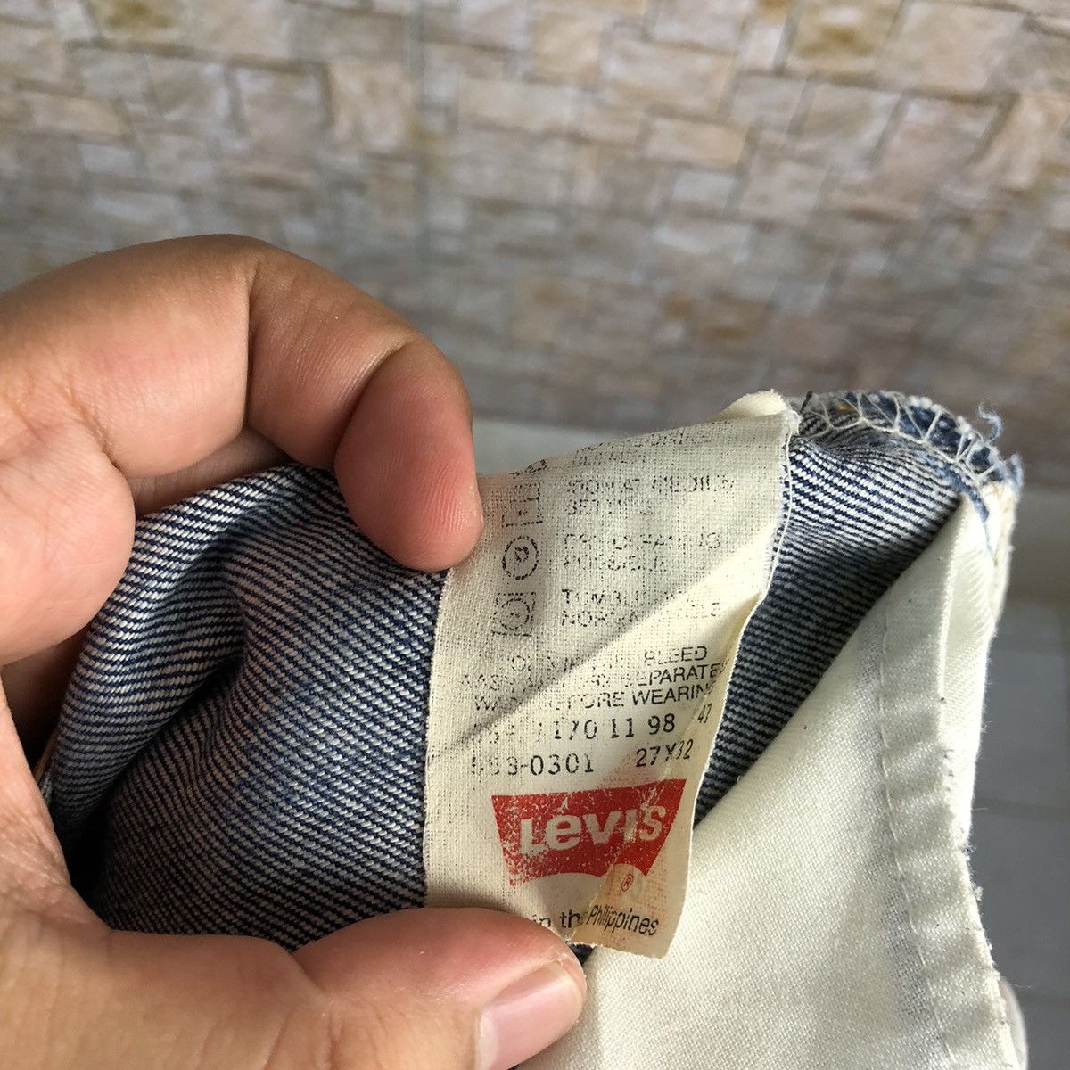 Levi's DL 553 Levis patchwork Distressed ripped Denim jeans #A135 Size US 27 - 25 Thumbnail