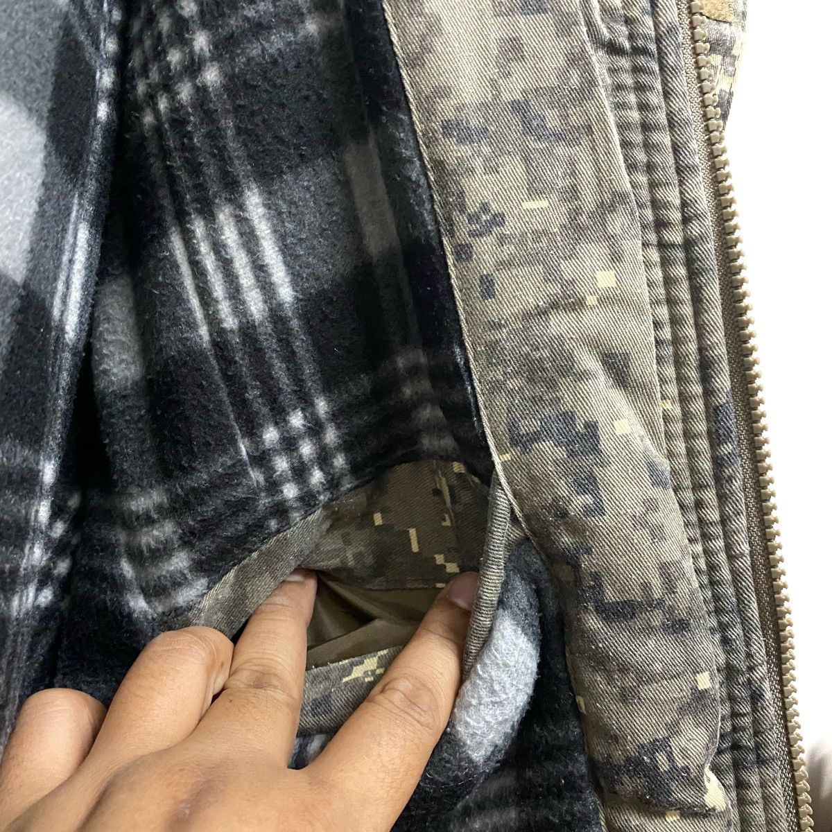 Other RARE LA LABREA Originalgear Outdoor Jacket Digital Camo Size US XL / EU 56 / 4 - 13 Thumbnail