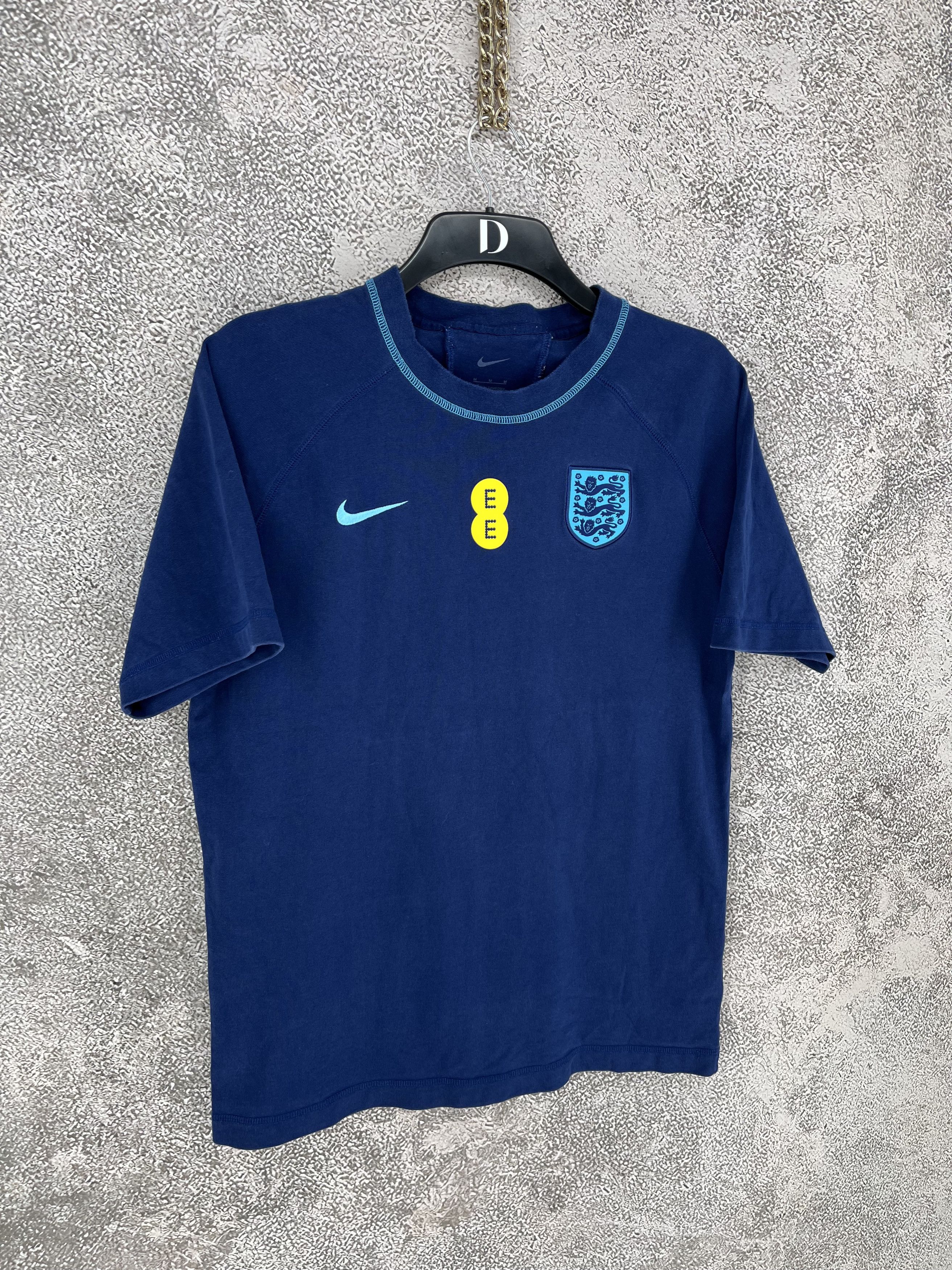 Nike England Nike T Shirt Soccer jersey Sportswear Size-M Size US M / EU 48-50 / 2 - 2 Thumbnail