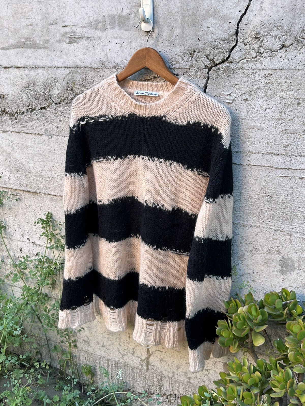 Acne Studios RARE GRAIL Acne Studios Kurt cobain distressed Italian knit Size US L / EU 52-54 / 3 - 1 Thumbnail
