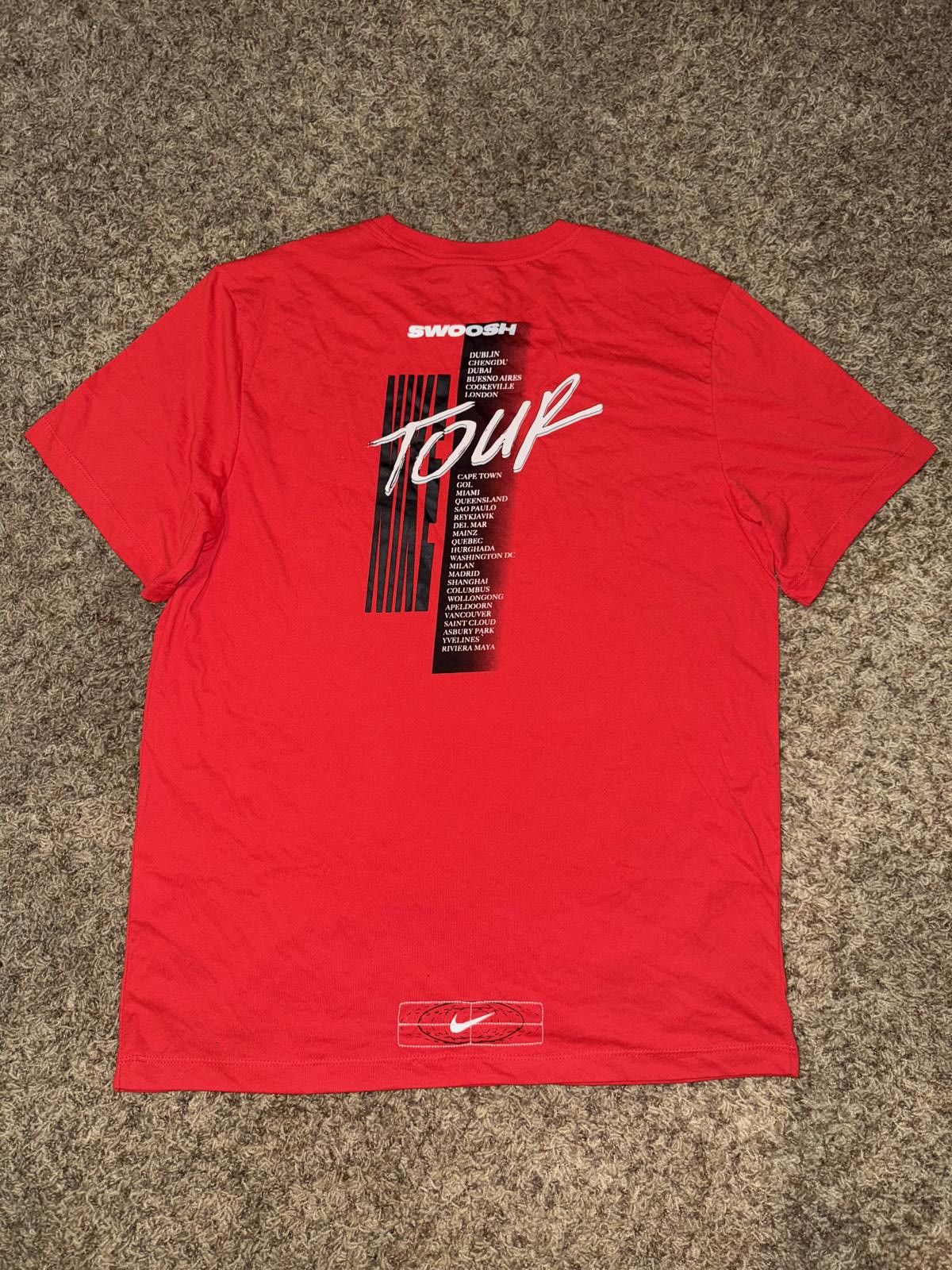 Nike Nike Sportwear Men’s Swoosh On Tour T-Shirt Limited Size US L / EU 52-54 / 3 - 5 Thumbnail