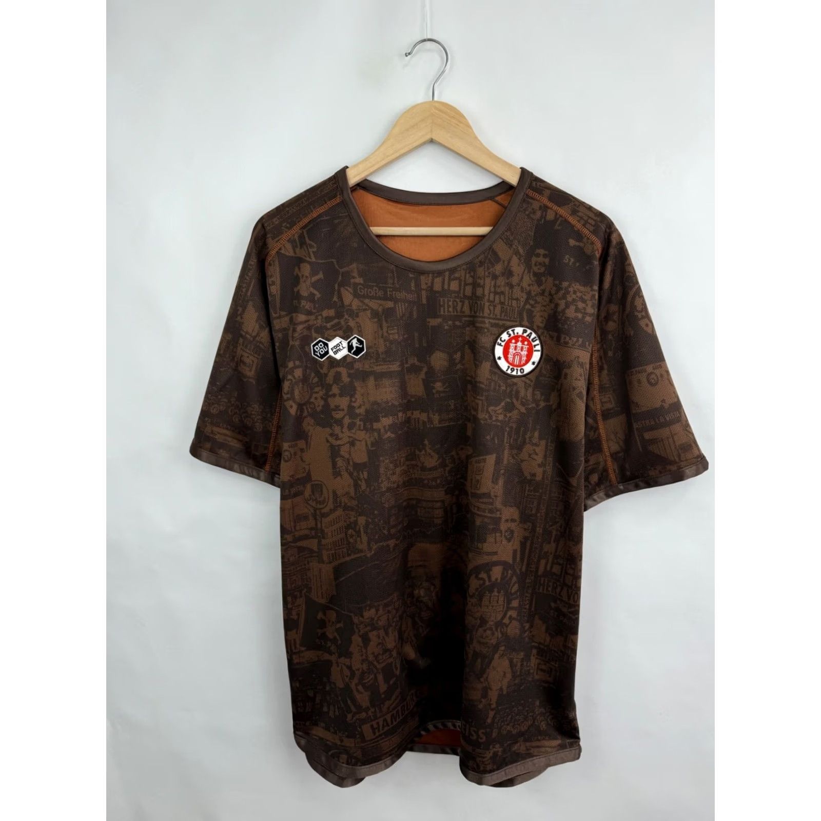Vintage Do You Football Jersey Shirt Mens XXL Brown Y2K St. Pauli 2010/11 Two-Sided Two-Sided Jersey Size US XXL / EU 58 / 5 - 3 Thumbnail
