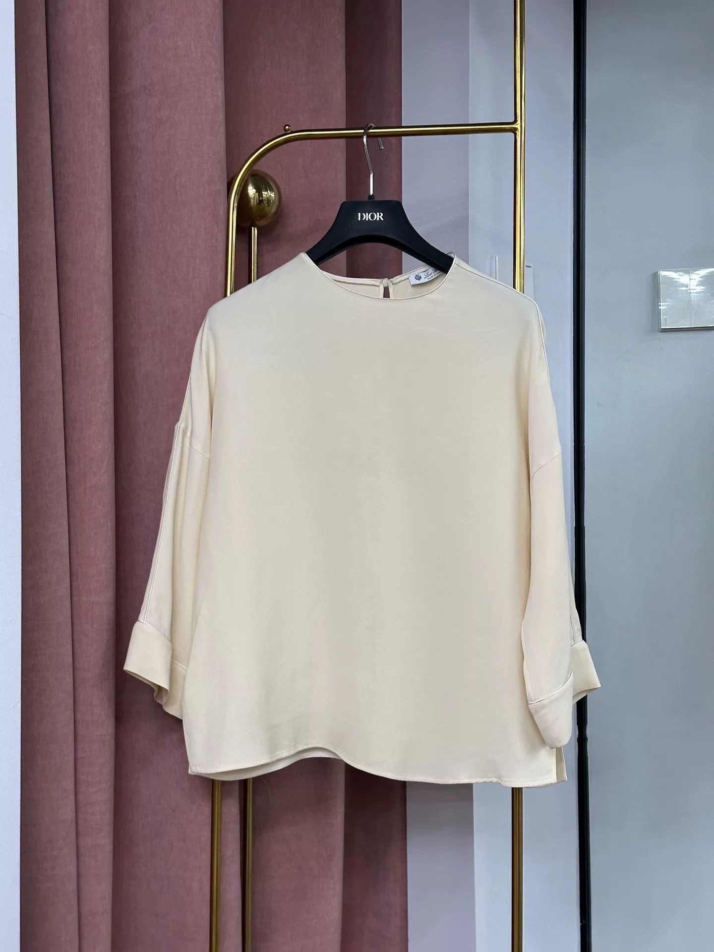 Loro Piana Loro Piana Beige Silk Long Sleeve Top Size US S / EU 44-46 / 1 - 1 Thumbnail