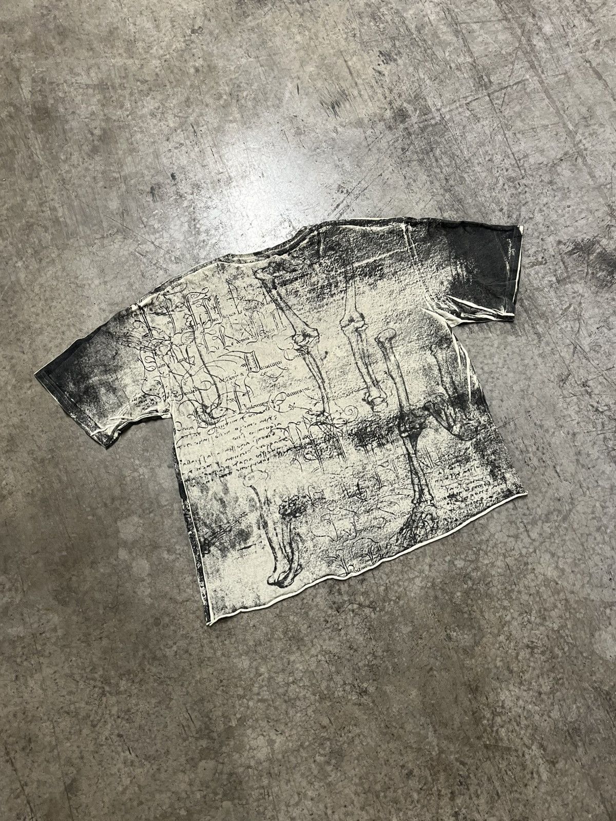 Affliction × Tapout × Vintage Y2k grunge all over print cropped tee shirt skater grunge Size US XXL / EU 58 / 5 - 6 Thumbnail