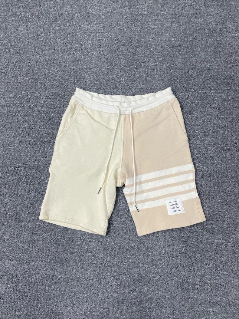 Thom Browne Thom Browne size0 Sports shorts in beige Size US 26 / EU 42 - 1 Thumbnail