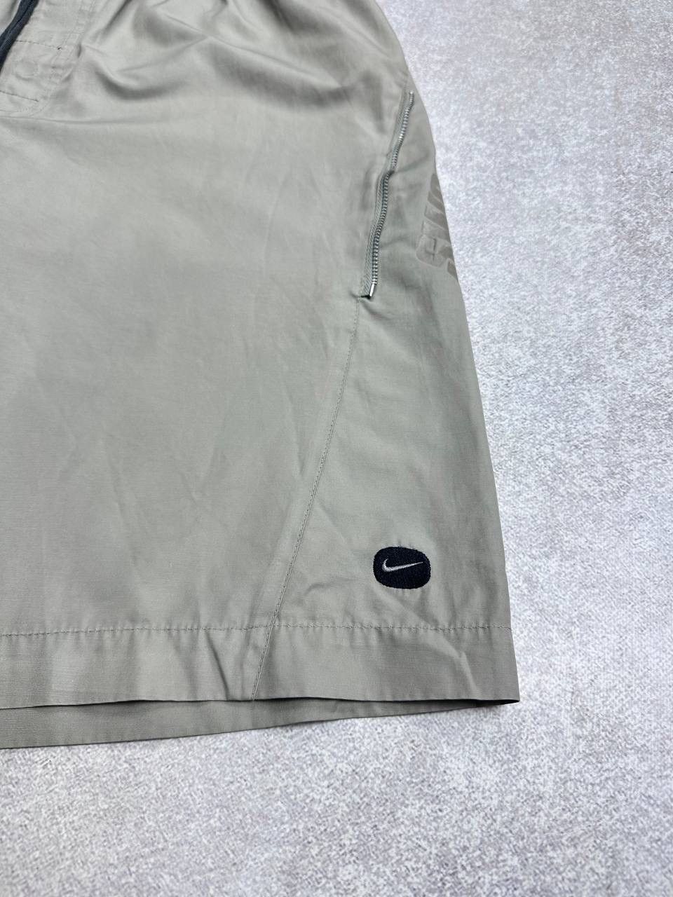 Nike Vintage Nike Swoosh Y2K Running Shorts L Size US 34 / EU 50 - 3 Thumbnail